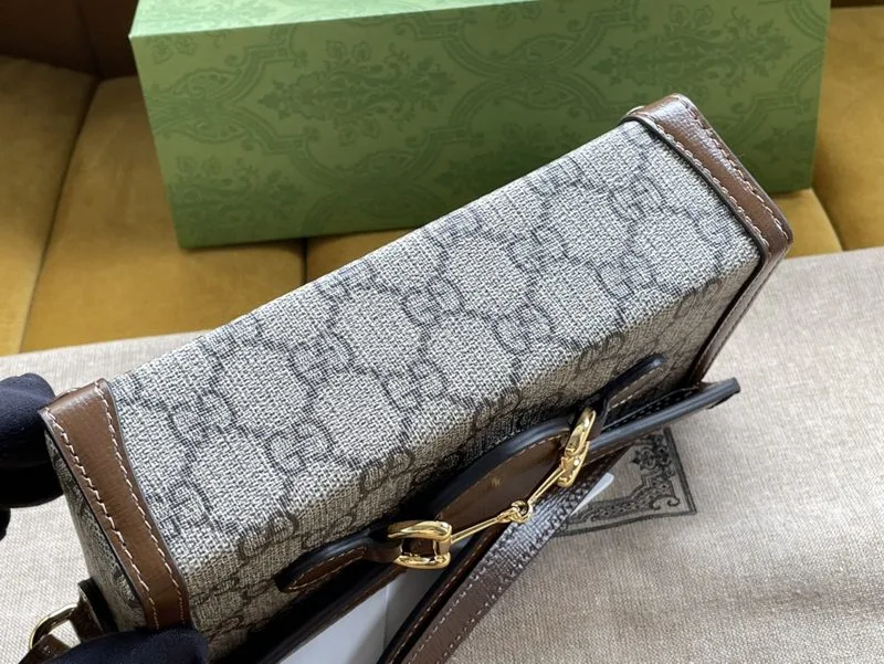Gucci Childrens Horsebit 1955 Mini Bag / Beige Gold Hardware - Image 3