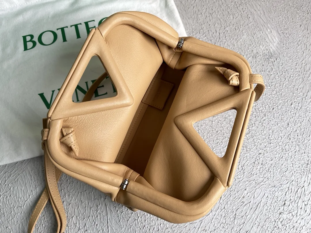 Bottega Veneta Point Brown - Image 3