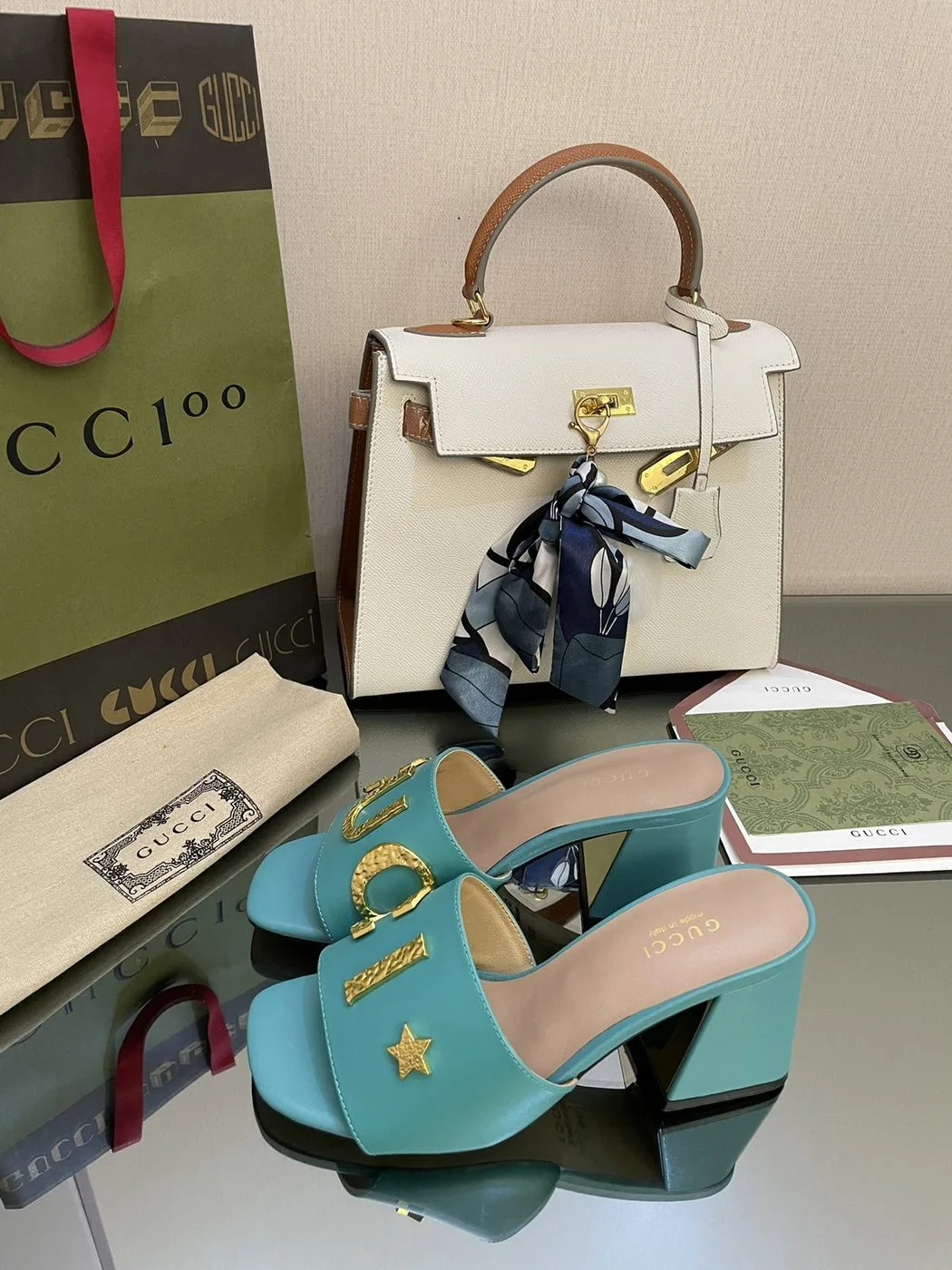 Gucci Women’s ‘Gucci’ Slide Sandal Jade Green - Image 4