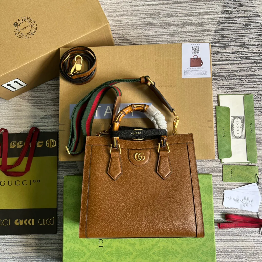 Gucci Diana Medium