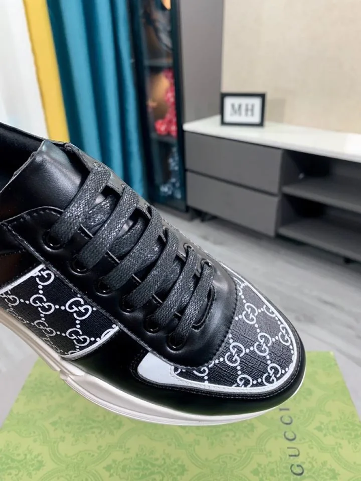 Gucci Men’s GG Embossed Sneaker Chucky With Stripes Black And White - Image 9