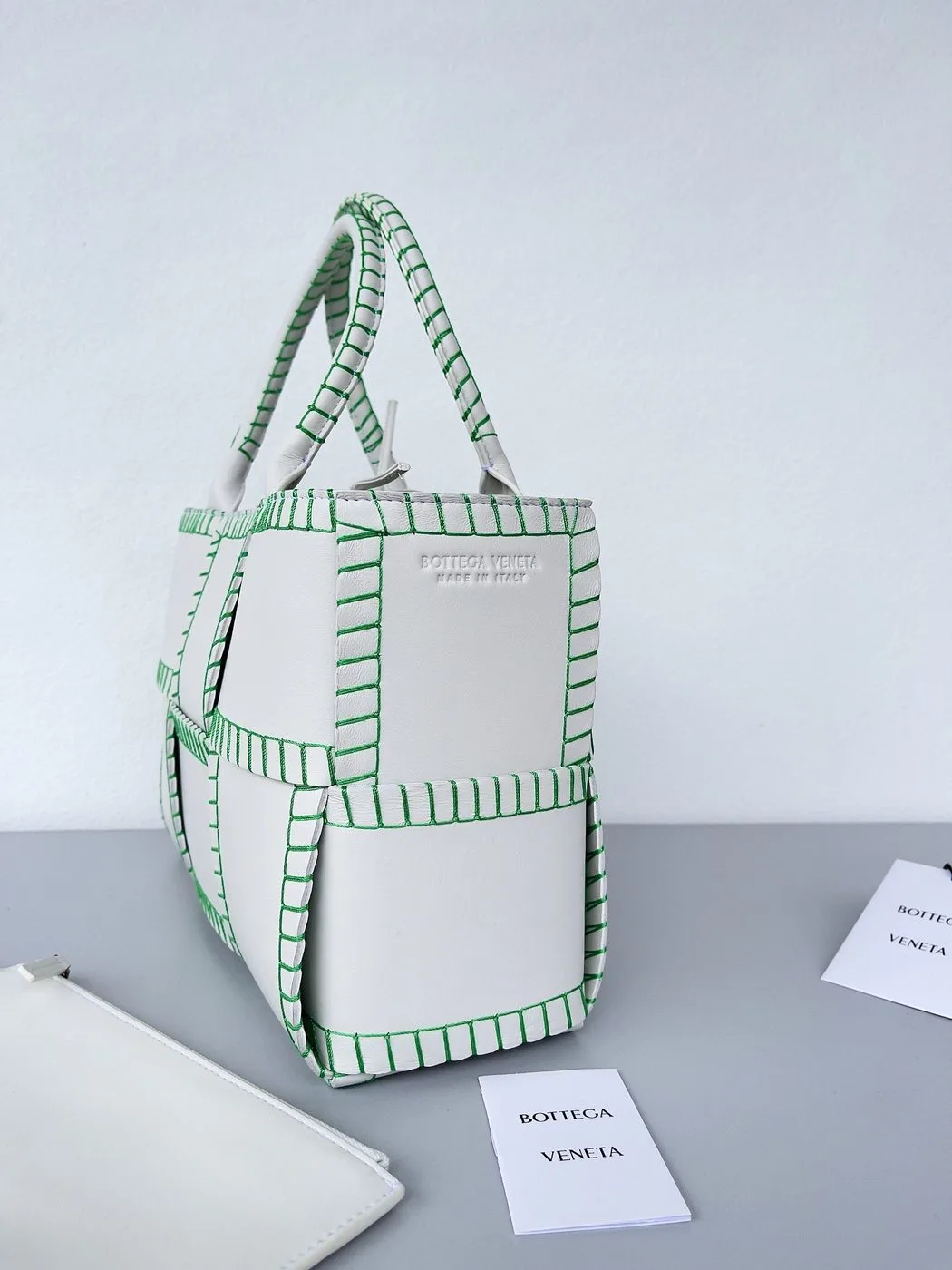 Bottega Veneta Small Arco Tote Bag White - Image 4