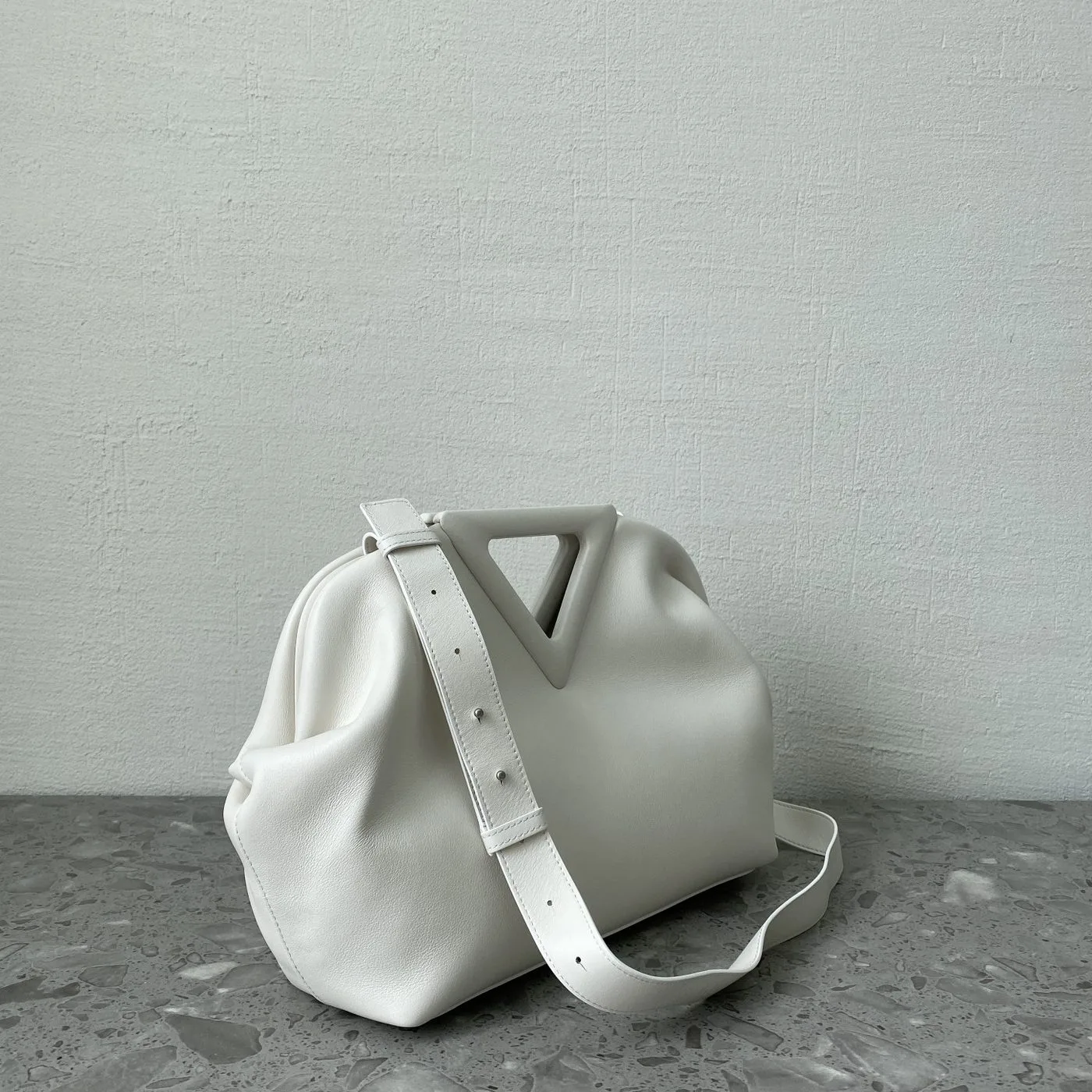 Bottega Veneta Point Chalk - Image 4