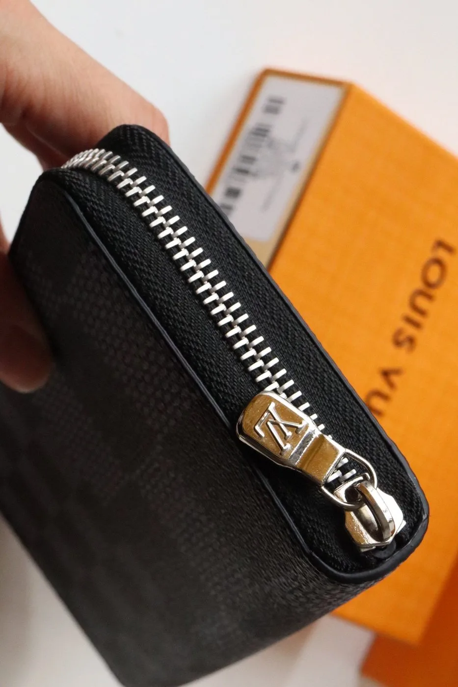 Louis Vuitton Zippy Wallet Vertical Damier Graphite - Image 5
