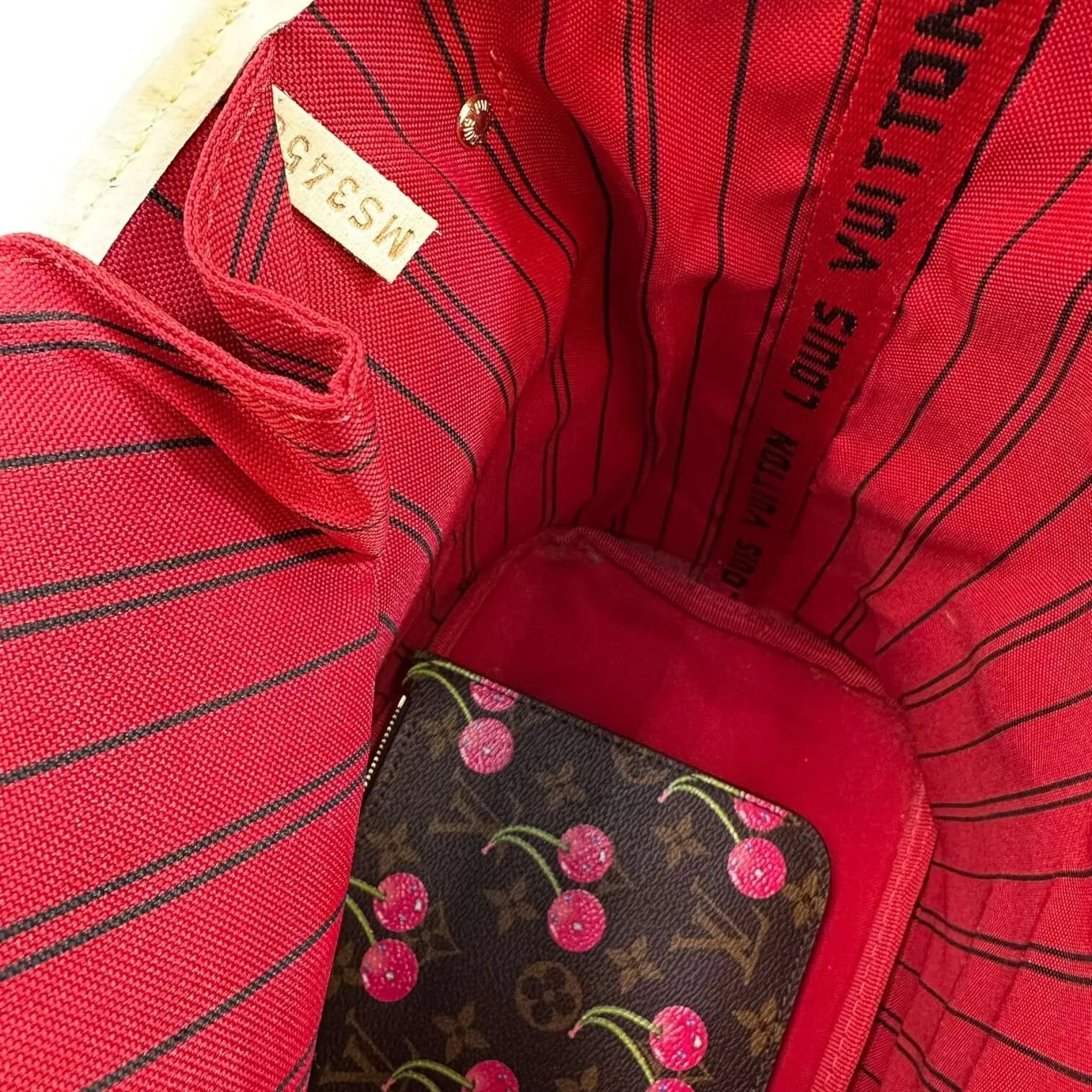 Cherry Monogram Neverfull MM Style Tote Bag - Image 7