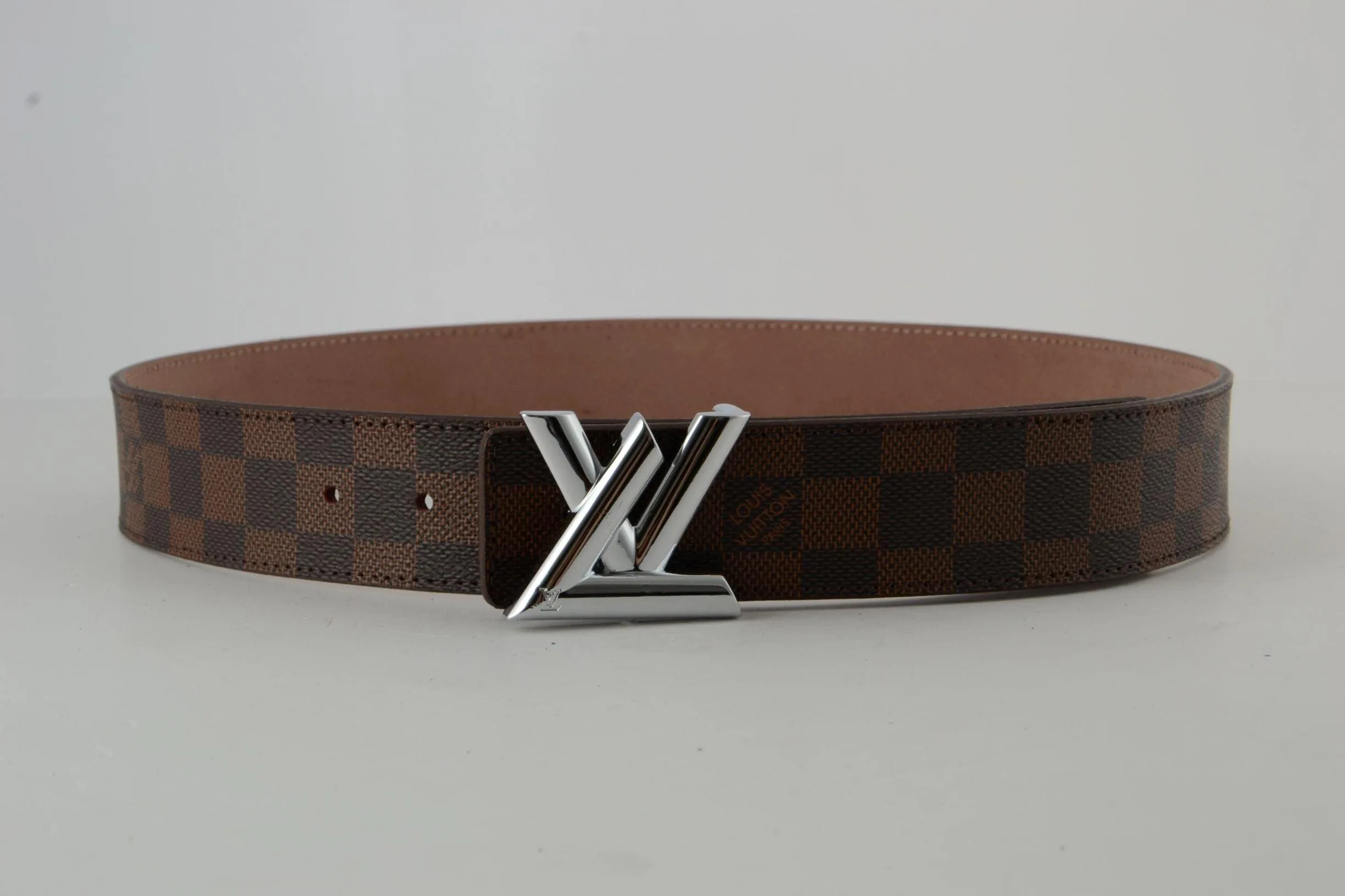 UrbanValore Brown Damier New