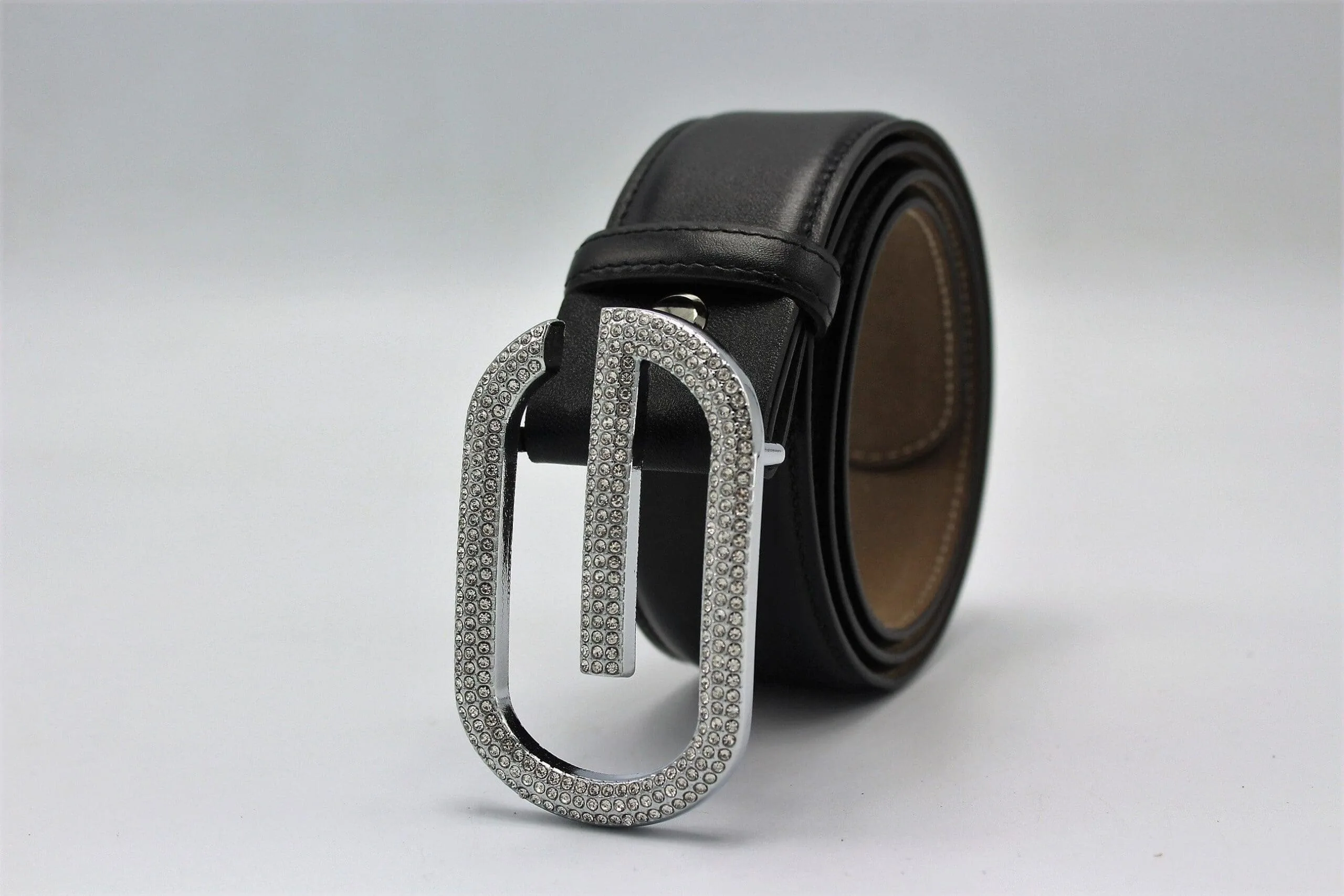 Amazing Diamond SiAmazinger Buckle Leather Belt - Image 4