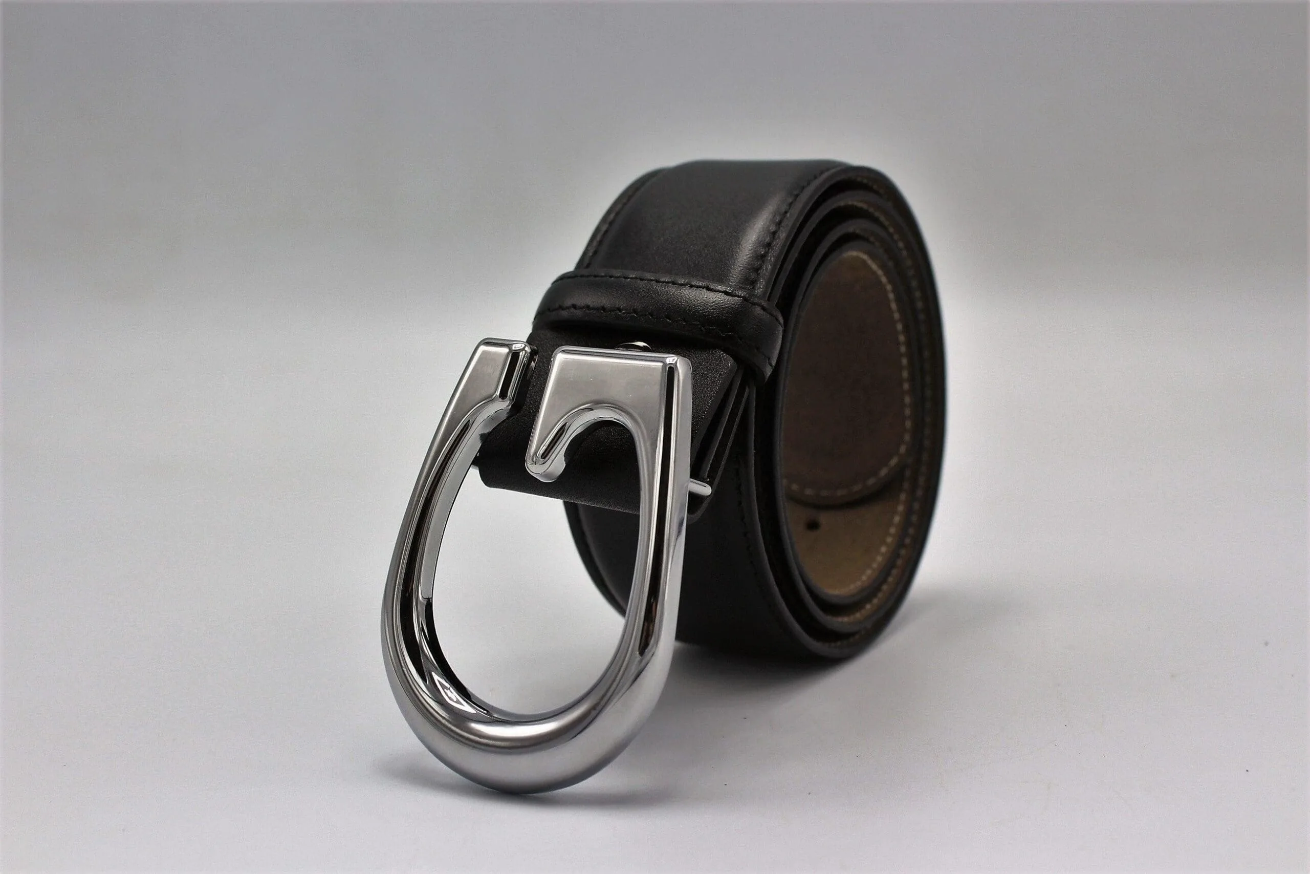 G SiAmazinger Buckle Leather Belt - Image 4