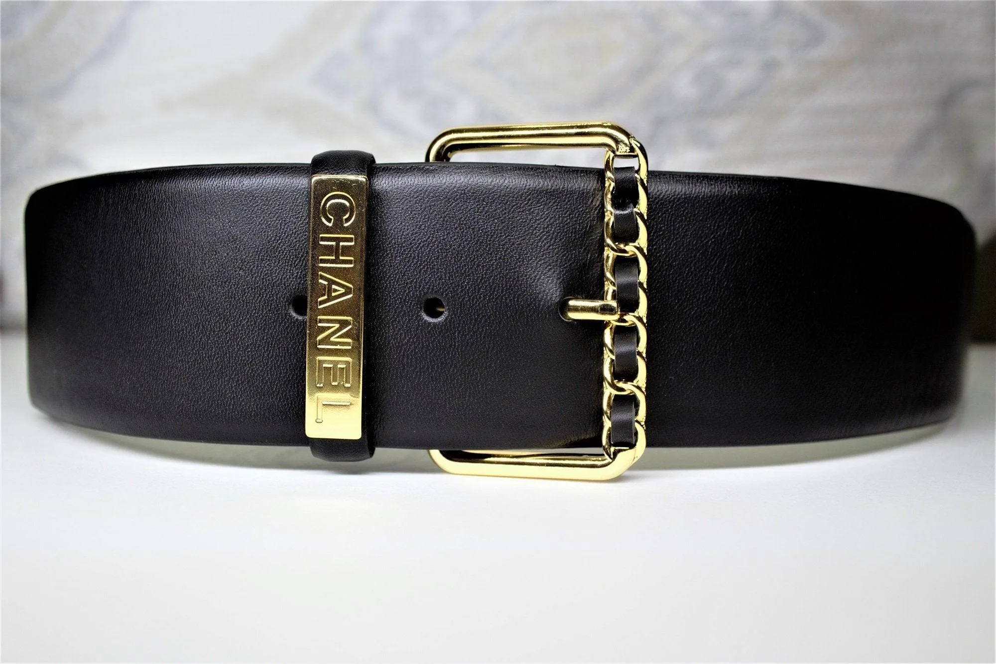 UrbanValore Larger Leather Belt