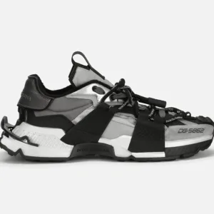 UrbanValore Mixed-materials Space Sneakers