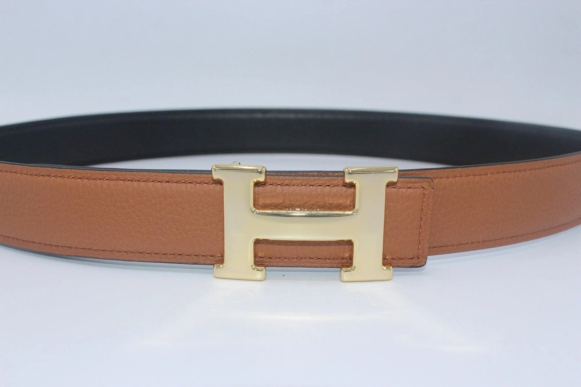UrbanValore Reversible Buckle Belt