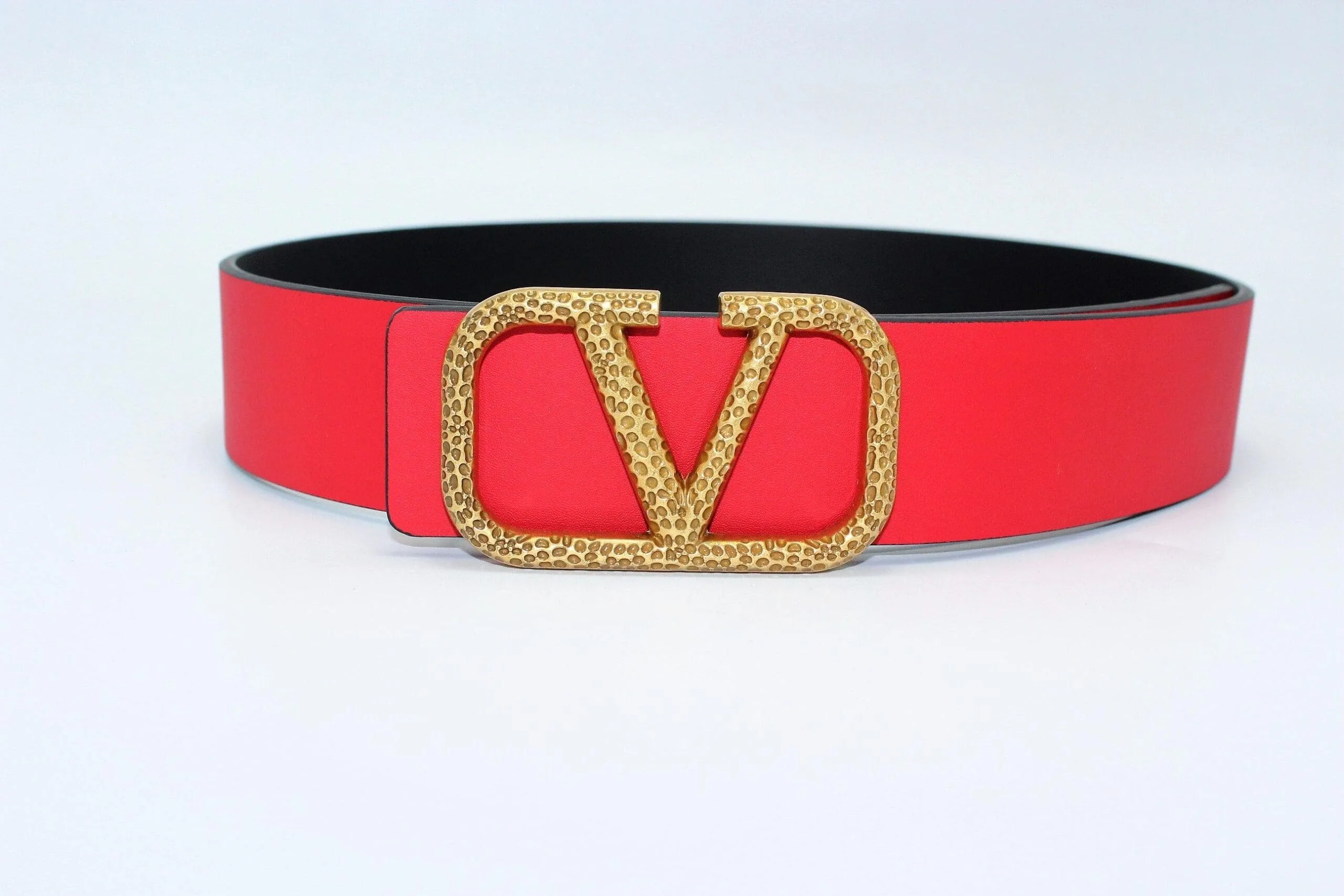 REVERSIBLE V LOGO SIGNATURE BELT IN GLOSSY CALFSKIN - Image 2