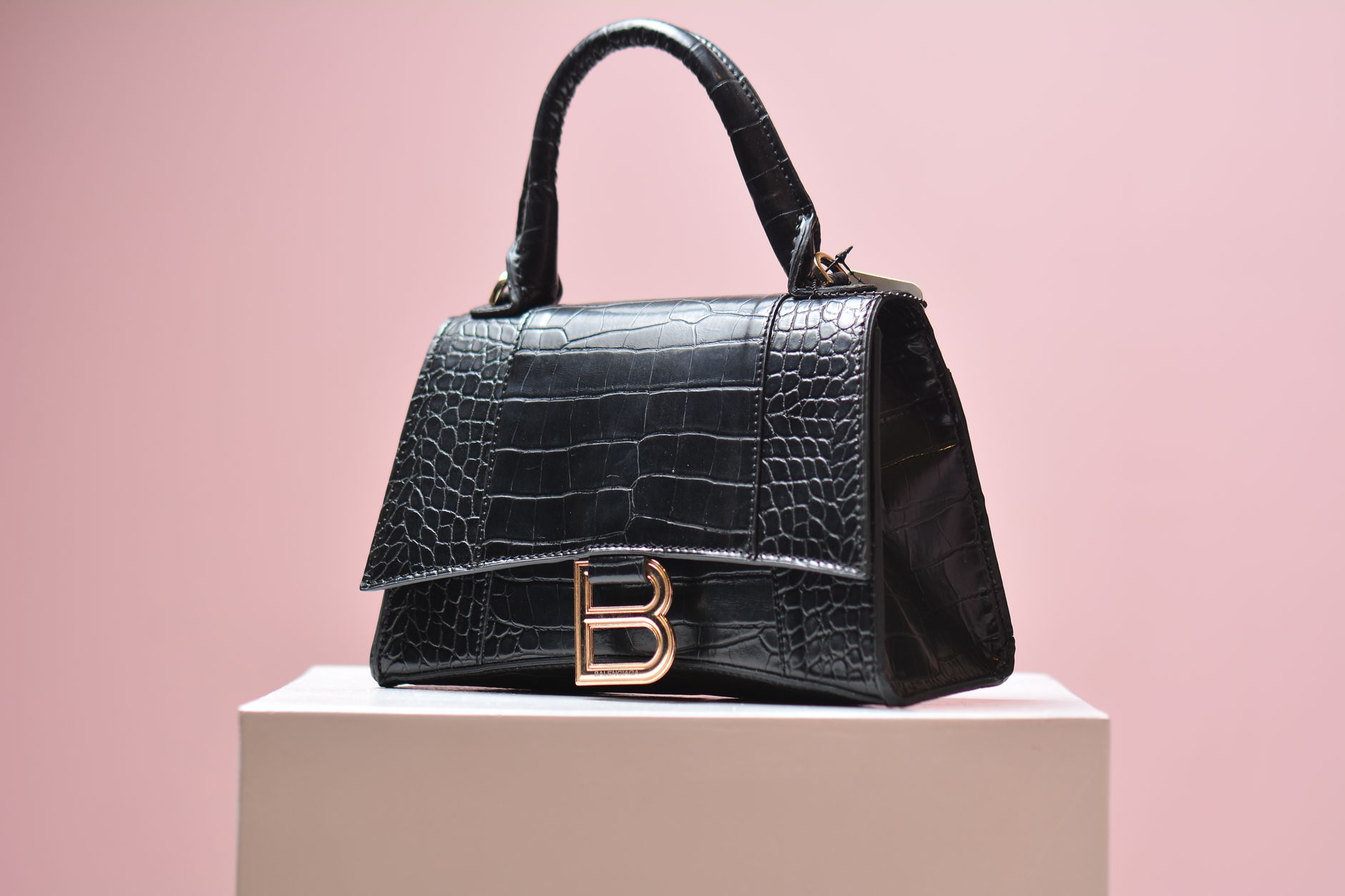 Balenciaga Bag Review: Is It Worth It?