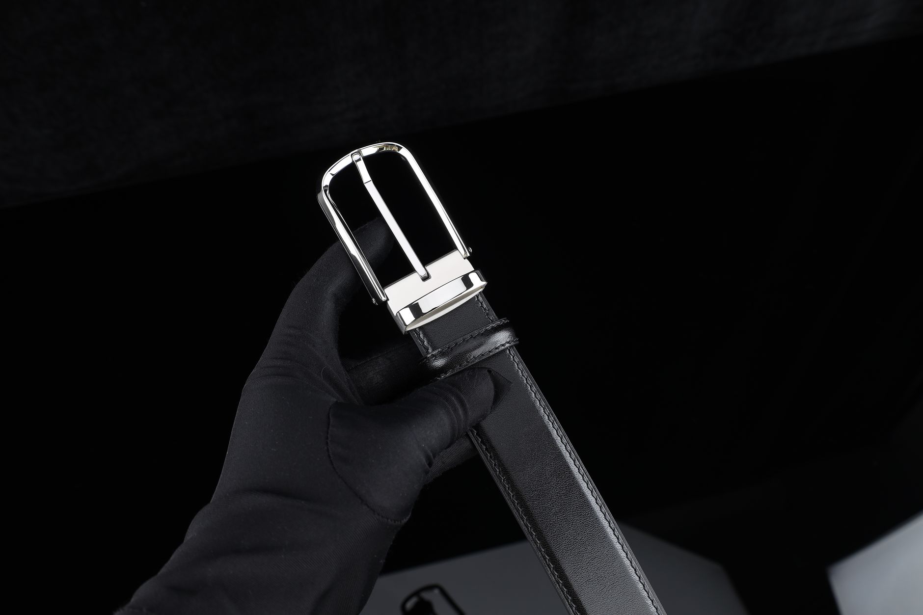 How to Style a Balenciaga Belt: Complete Guide