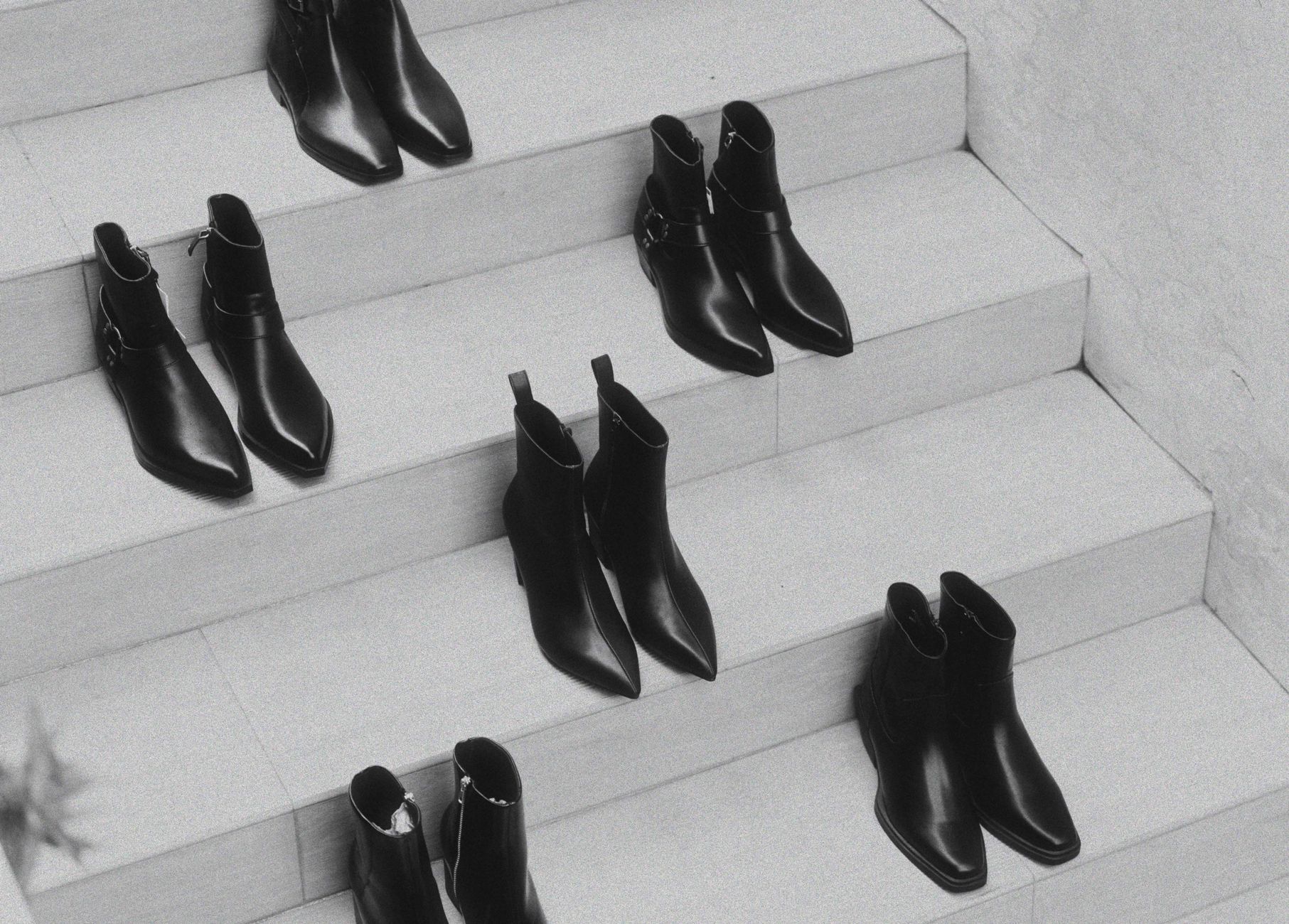 How to Style a Bottega Veneta Boots: Complete Guide