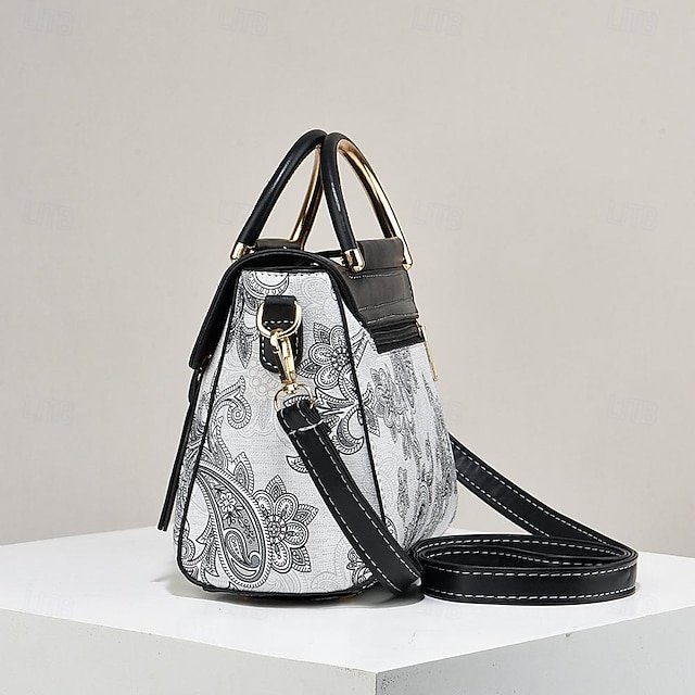 Women’s Elegant Swan Pendant Handbag - Image 3