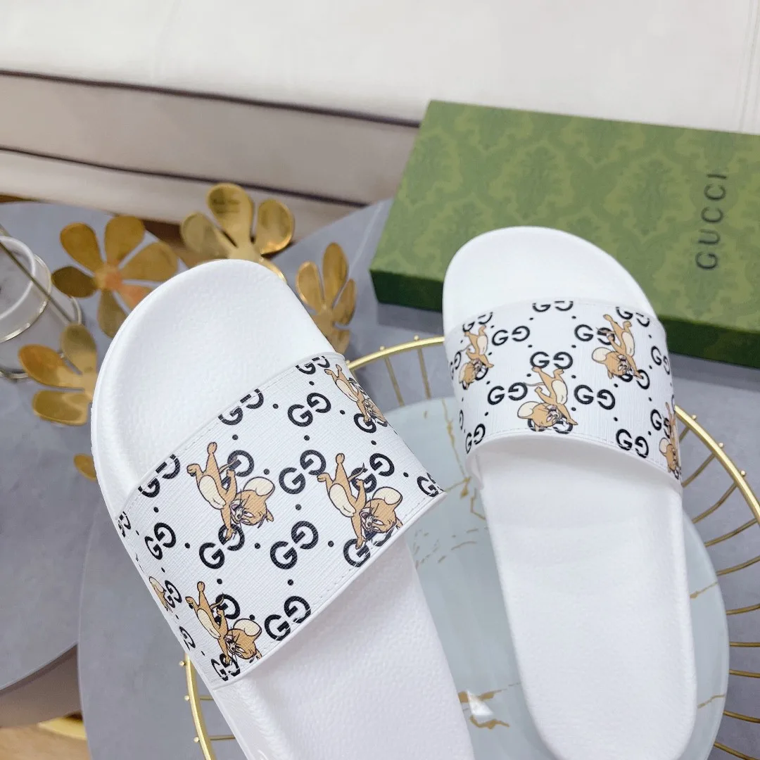Gucci Women’s Jerry Print Slide Sandal White - Image 4