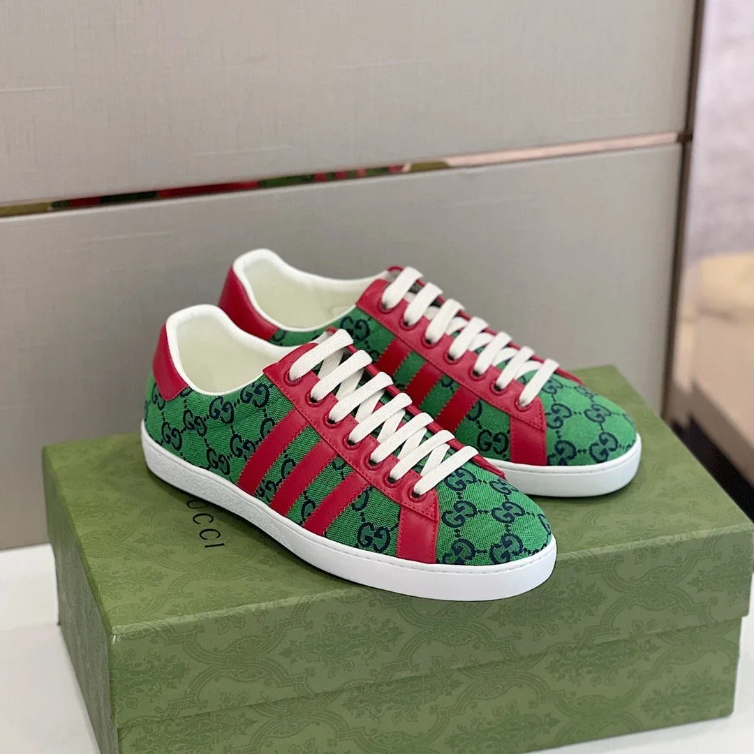 Gucci x Adidas Men’s GG Sneakers Green Red - Image 8