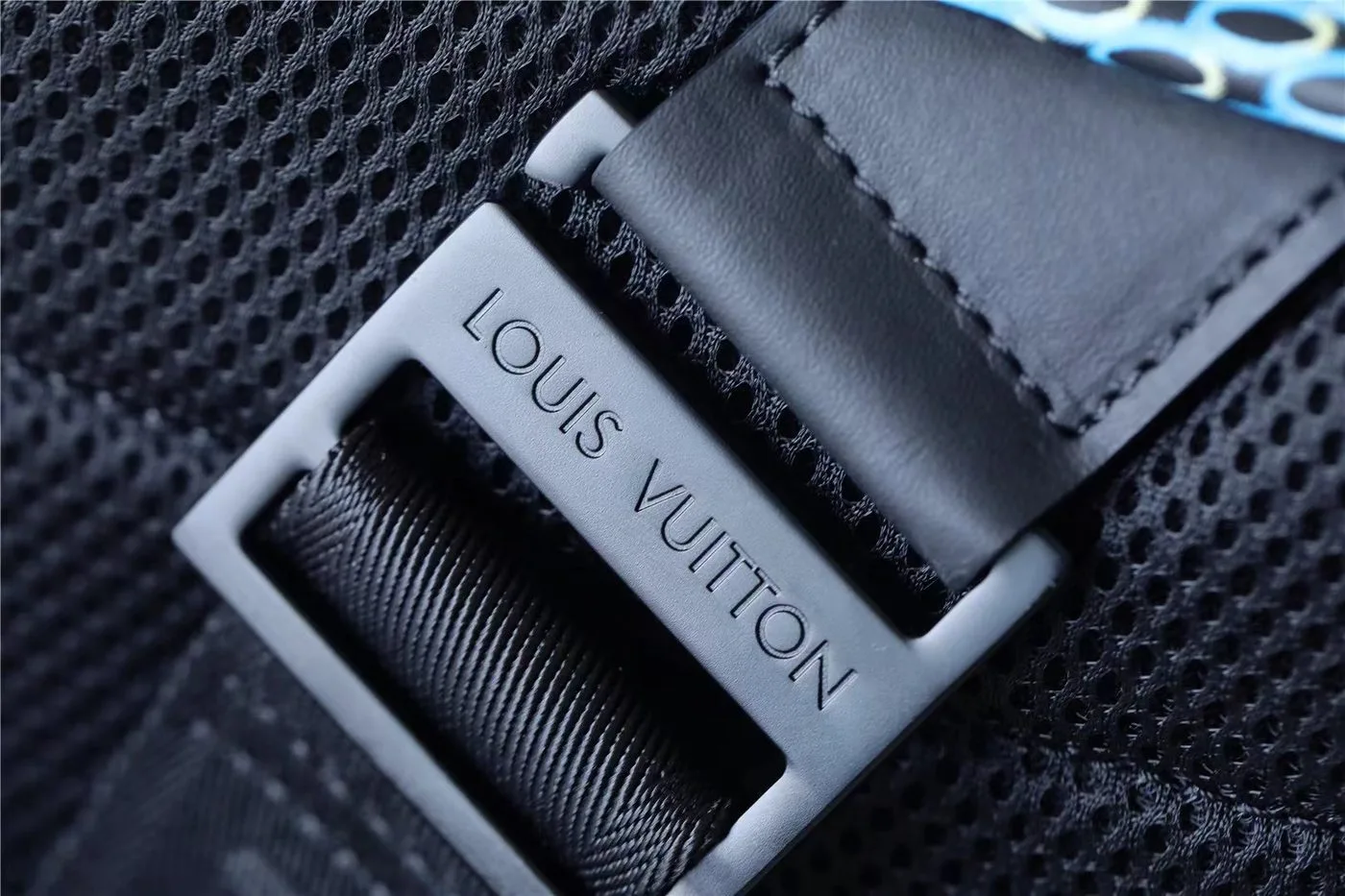 Louis Vuitton Racer Damier Spray Blue , Mens Backpacks / - Image 5
