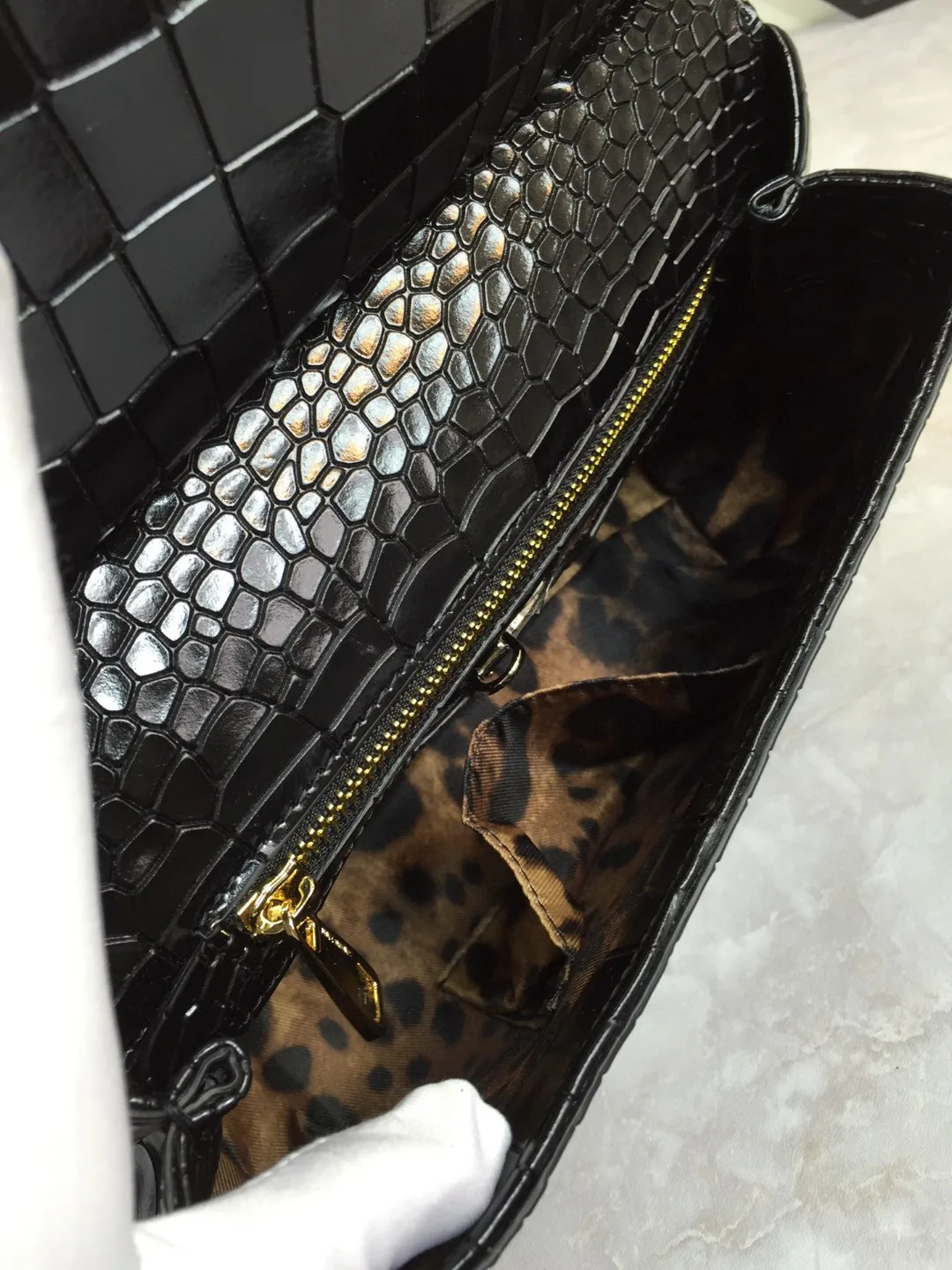 Dolce & Gabbana Medium Sicily Bag In Foiled Crocodile-Print Black / DG - Image 6
