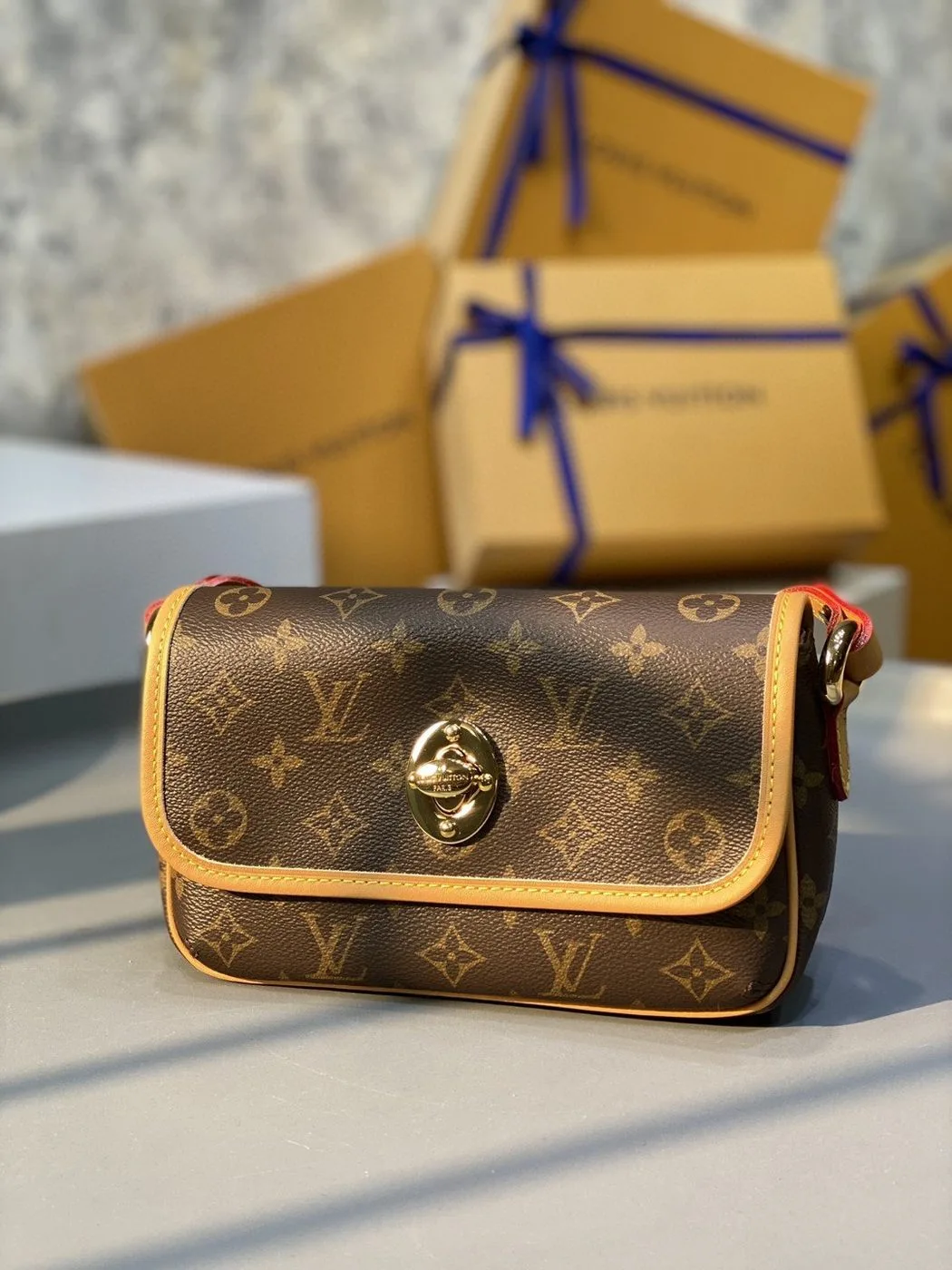Louis Vuitton Tikal PM Monogram Canvas - Image 3