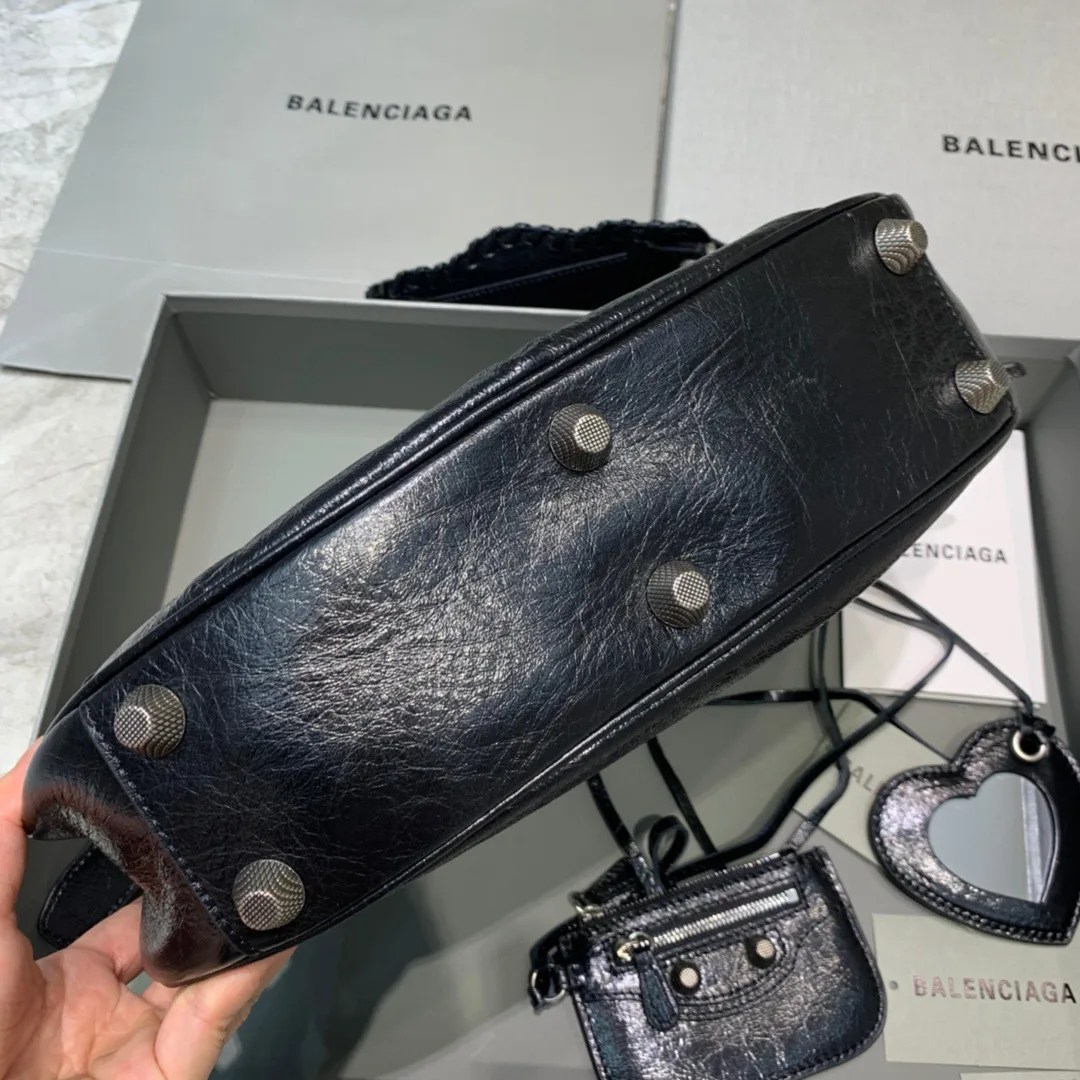 Balenciaga Le Cagole XS Shoulder Bag In Black - Image 3