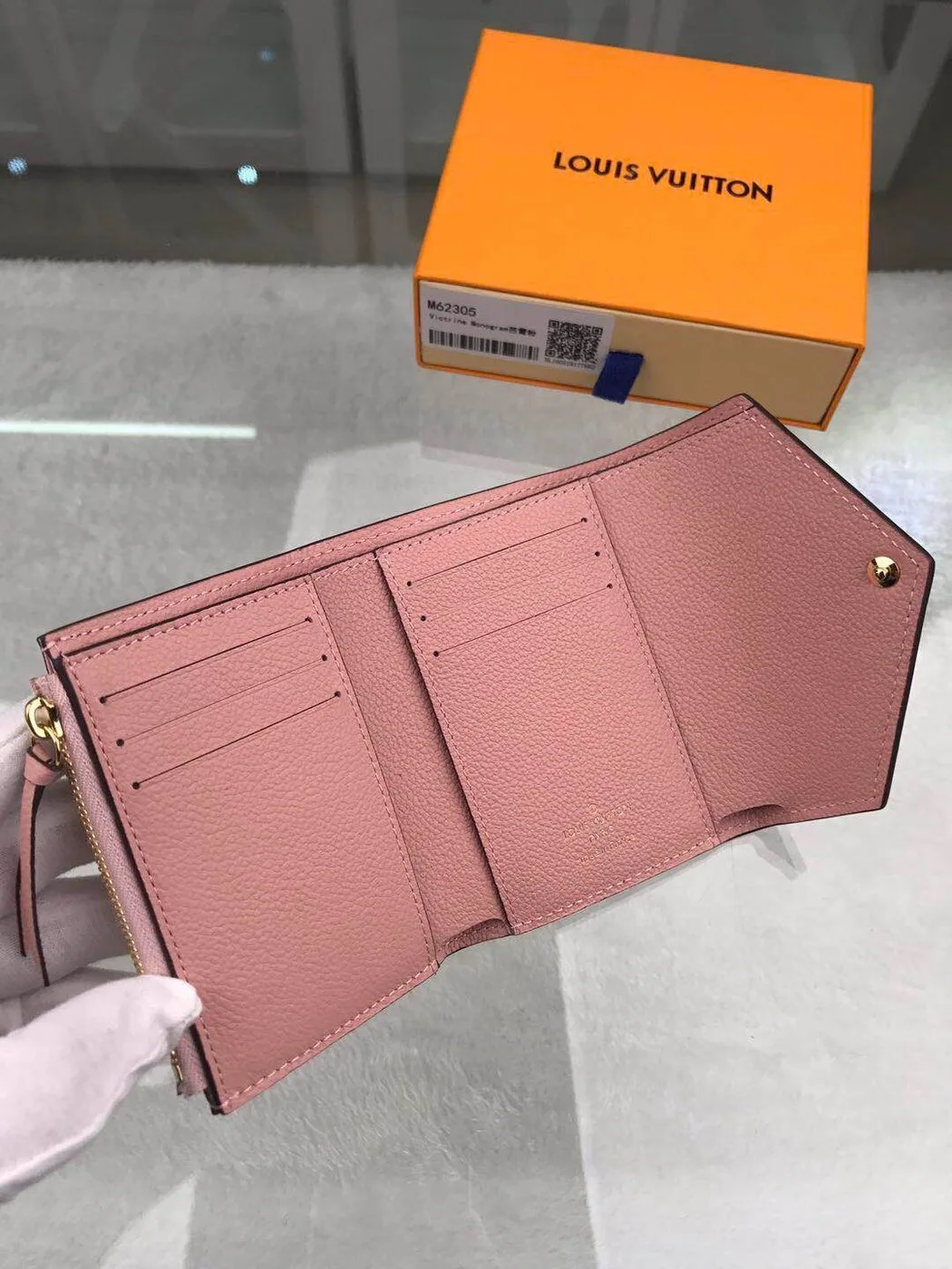 Louis Vuitton Victorine Wallet Monogram Empreinte Pink - Image 8