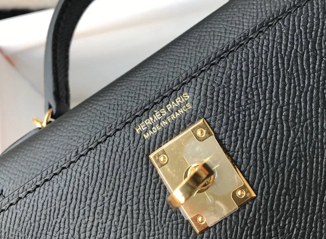 Hermes Mini Kelly 19 Sellier Epsom Black Bag - Image 4