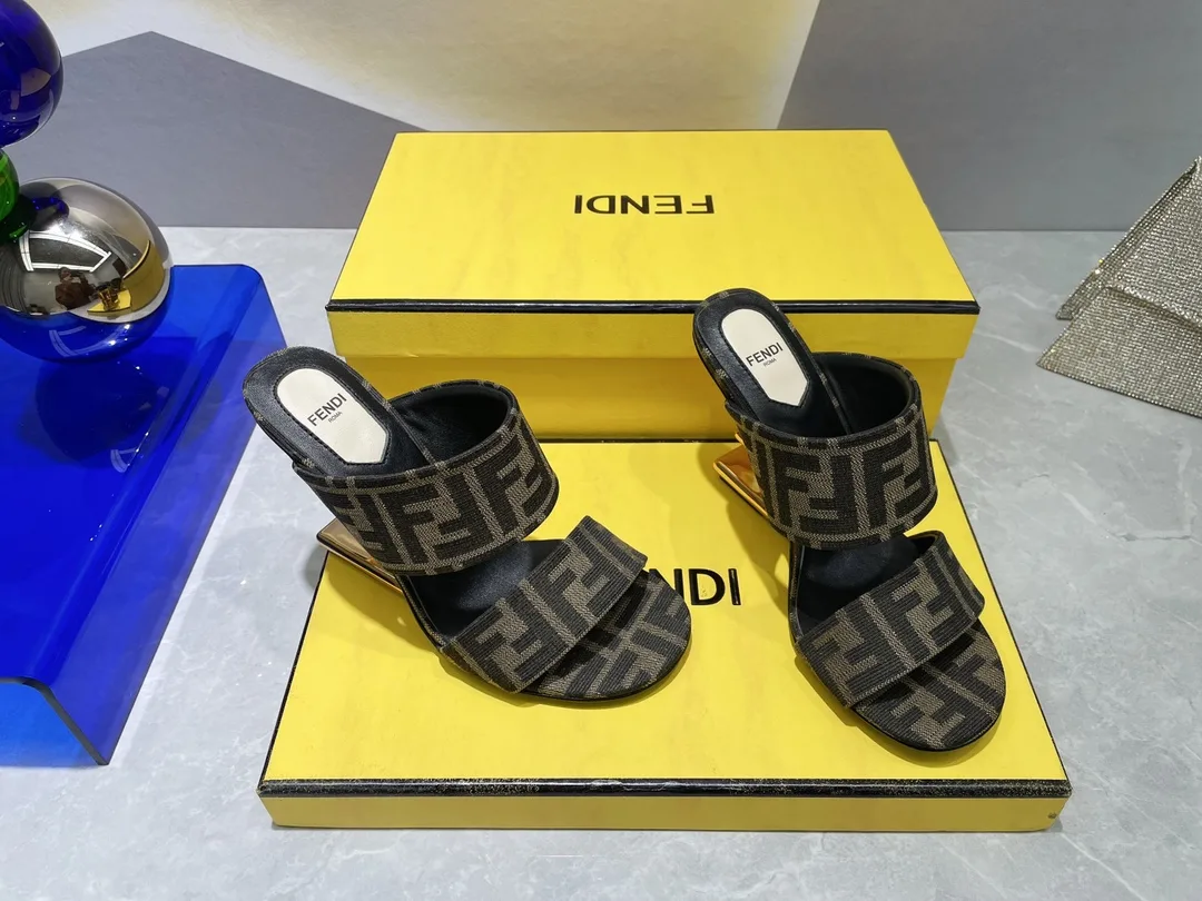 Fendi First Brown High-Heeled Sandals - Image 4