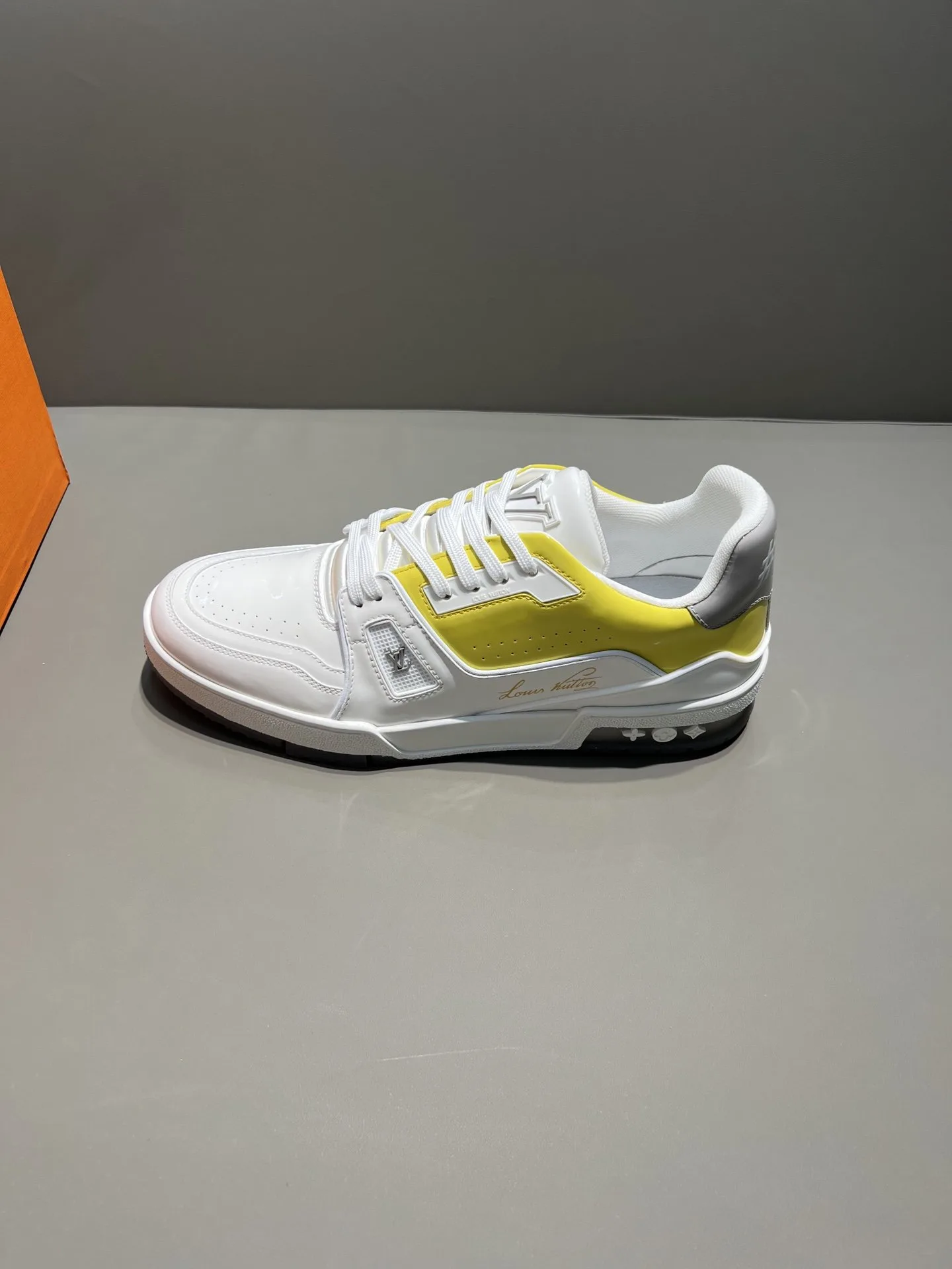 Louis Vuitton Trainer Sneaker White/Yellow Virgil Abloh - Image 8