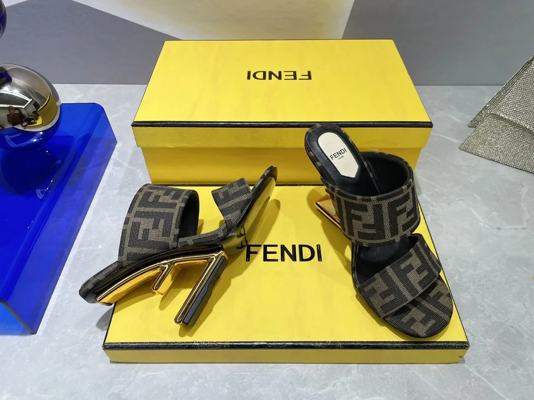 Fendi First Brown High-Heeled Sandals - Image 3