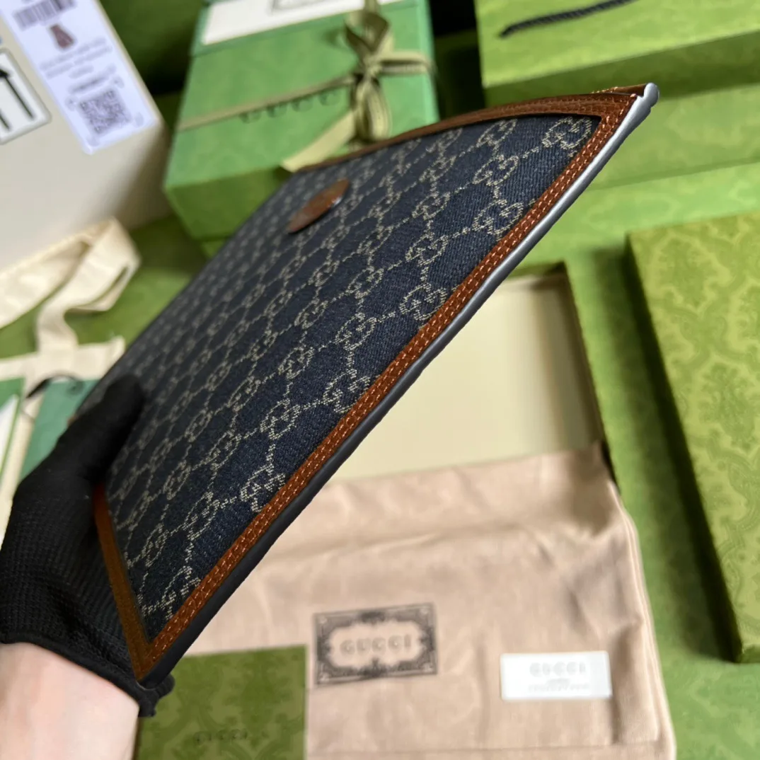 Gucci GG Wool Pouch With Interlocking G Black , Men’s Pouch / - Image 9