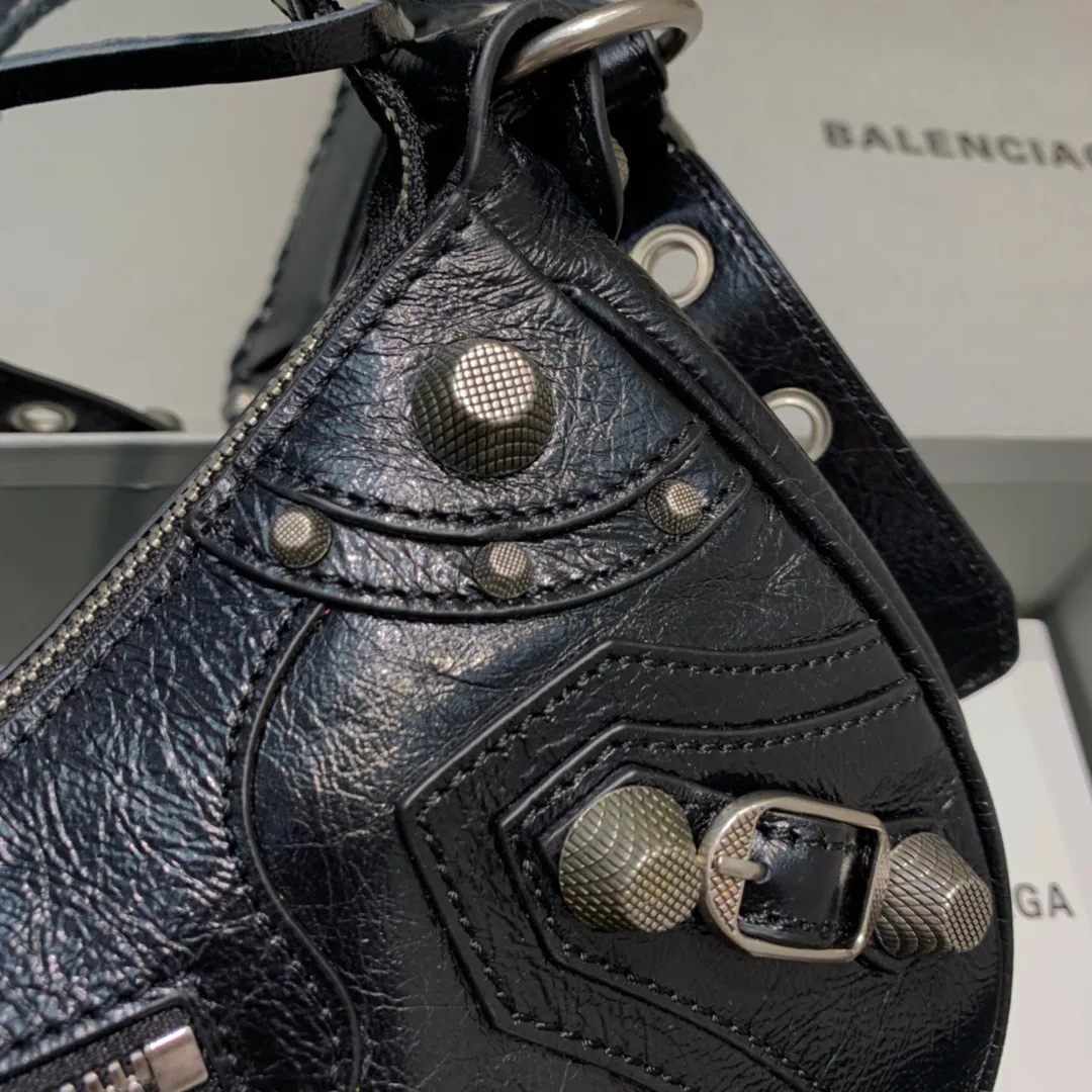 Balenciaga Le Cagole XS Shoulder Bag In Black - Image 4