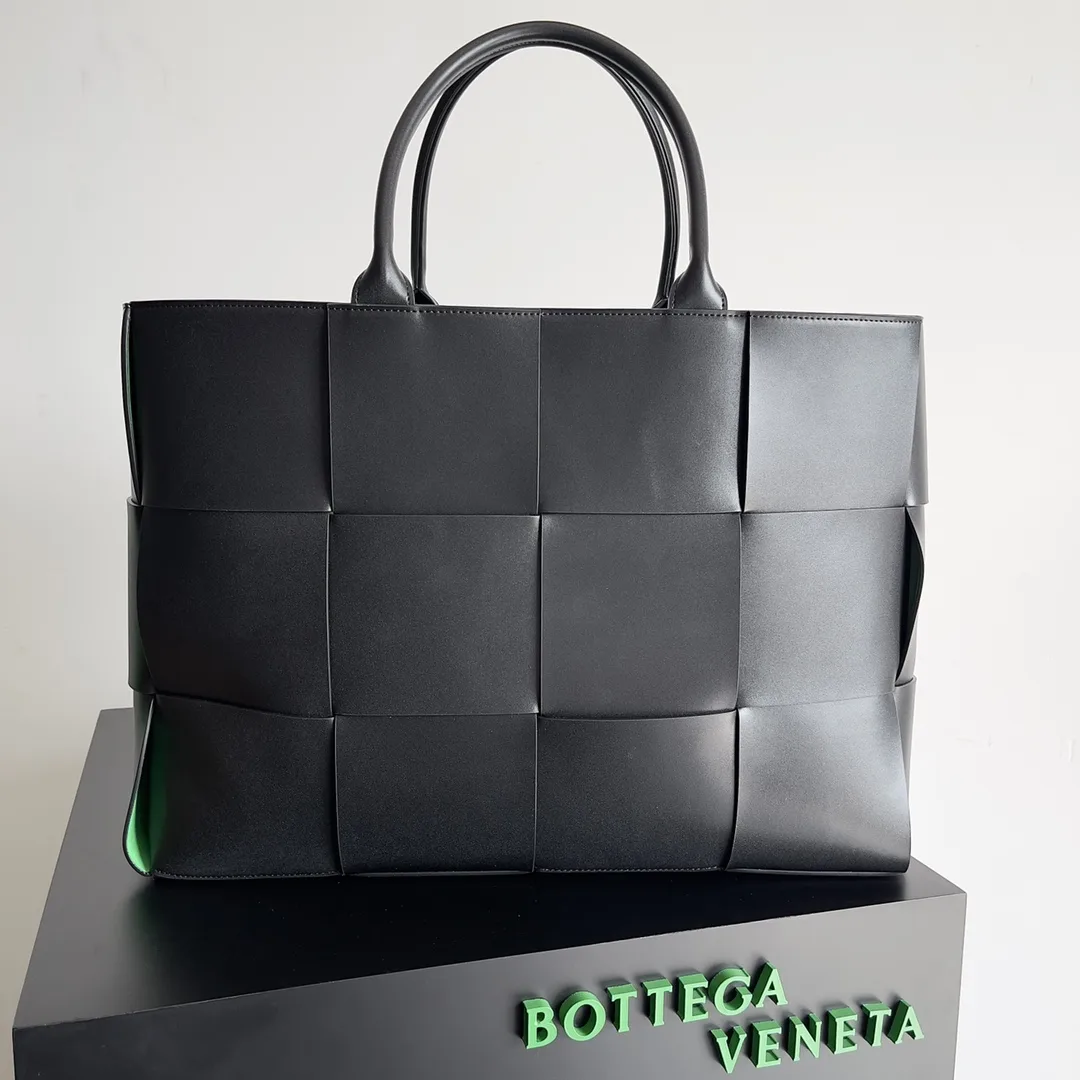 Bottega Veneta Large