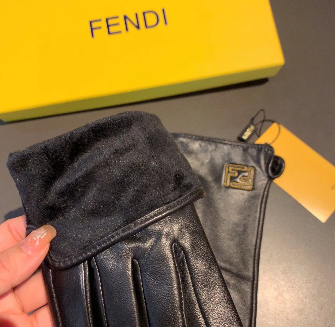 Fendi Gloves In Black - Image 8