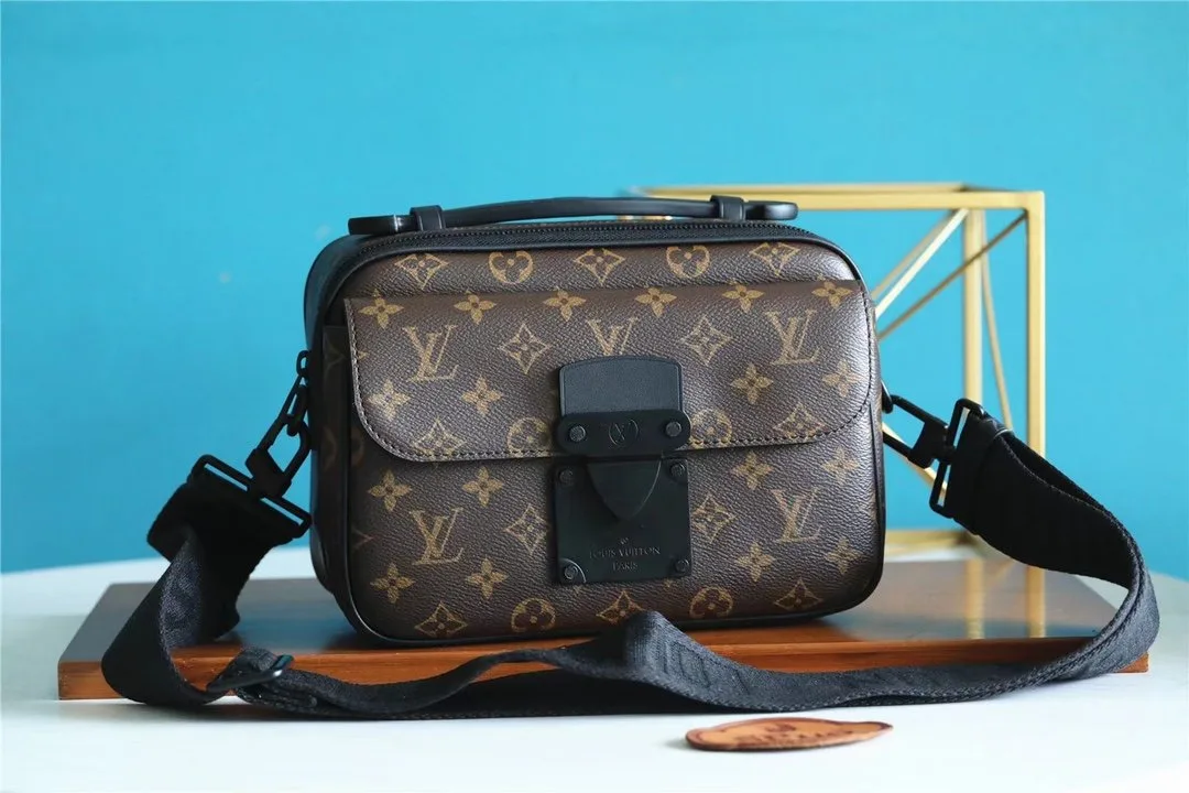 Louis Vuitton S-Lock