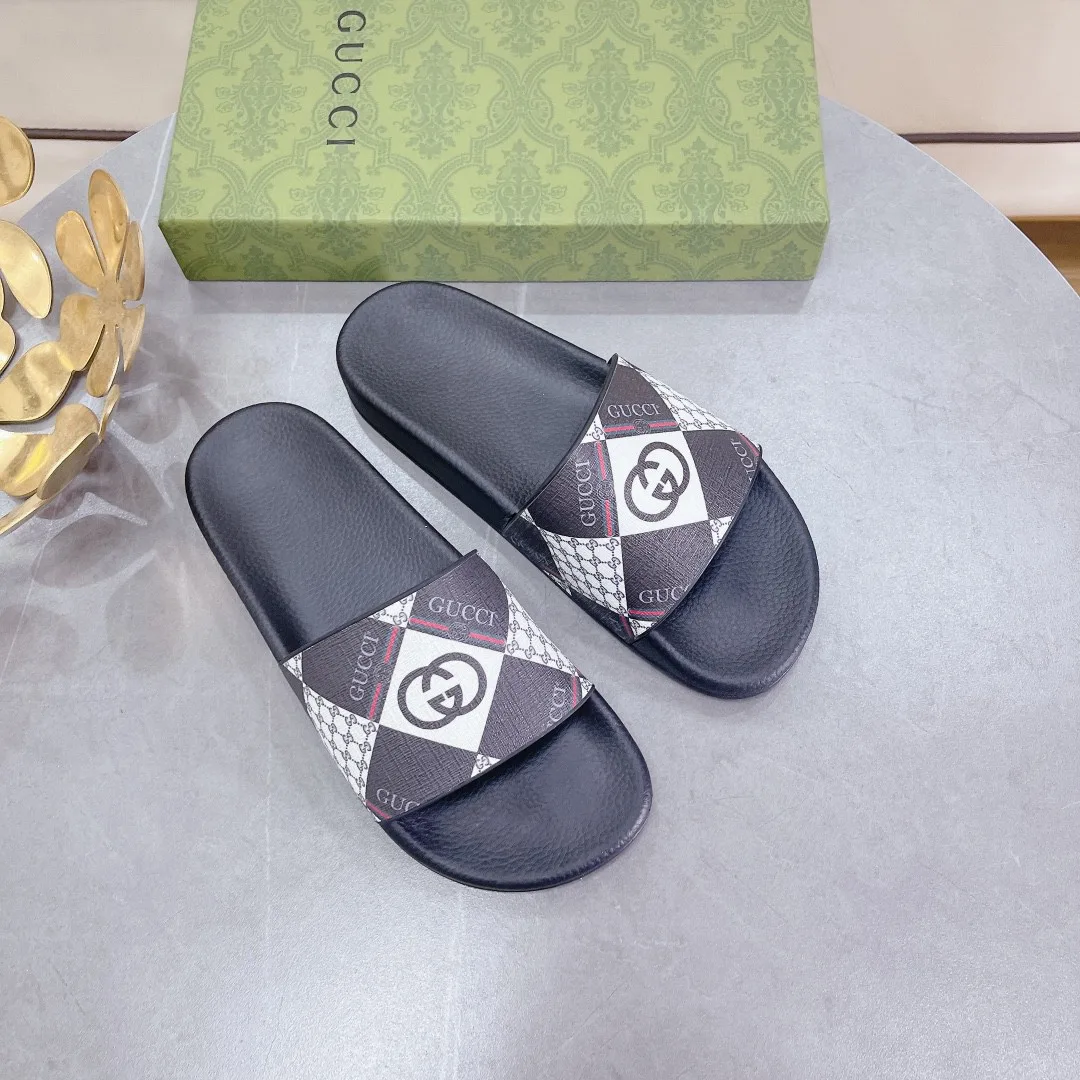 Gucci Women’s Logo