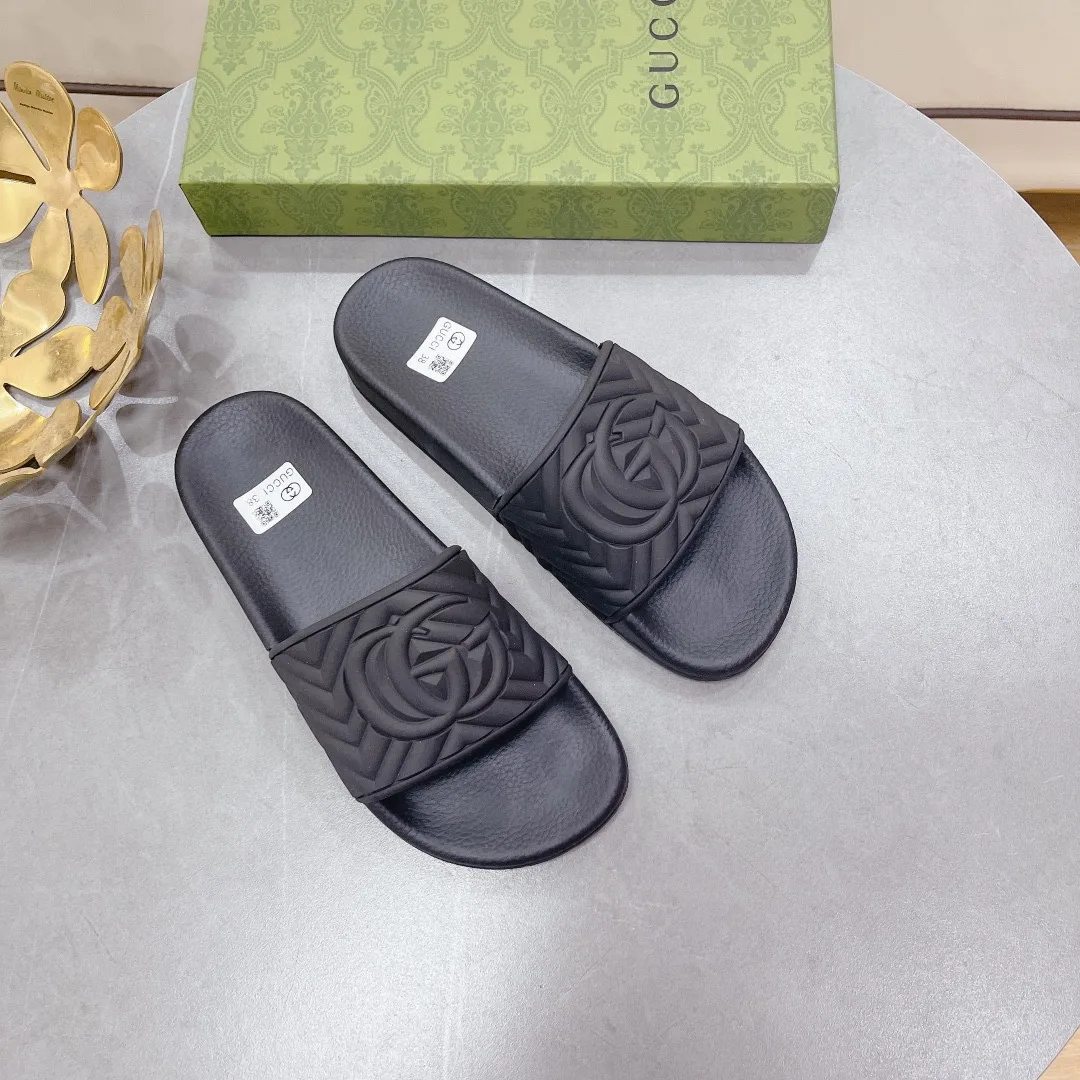 Gucci Mens Quilted GG Rubber Slide Black - Image 6