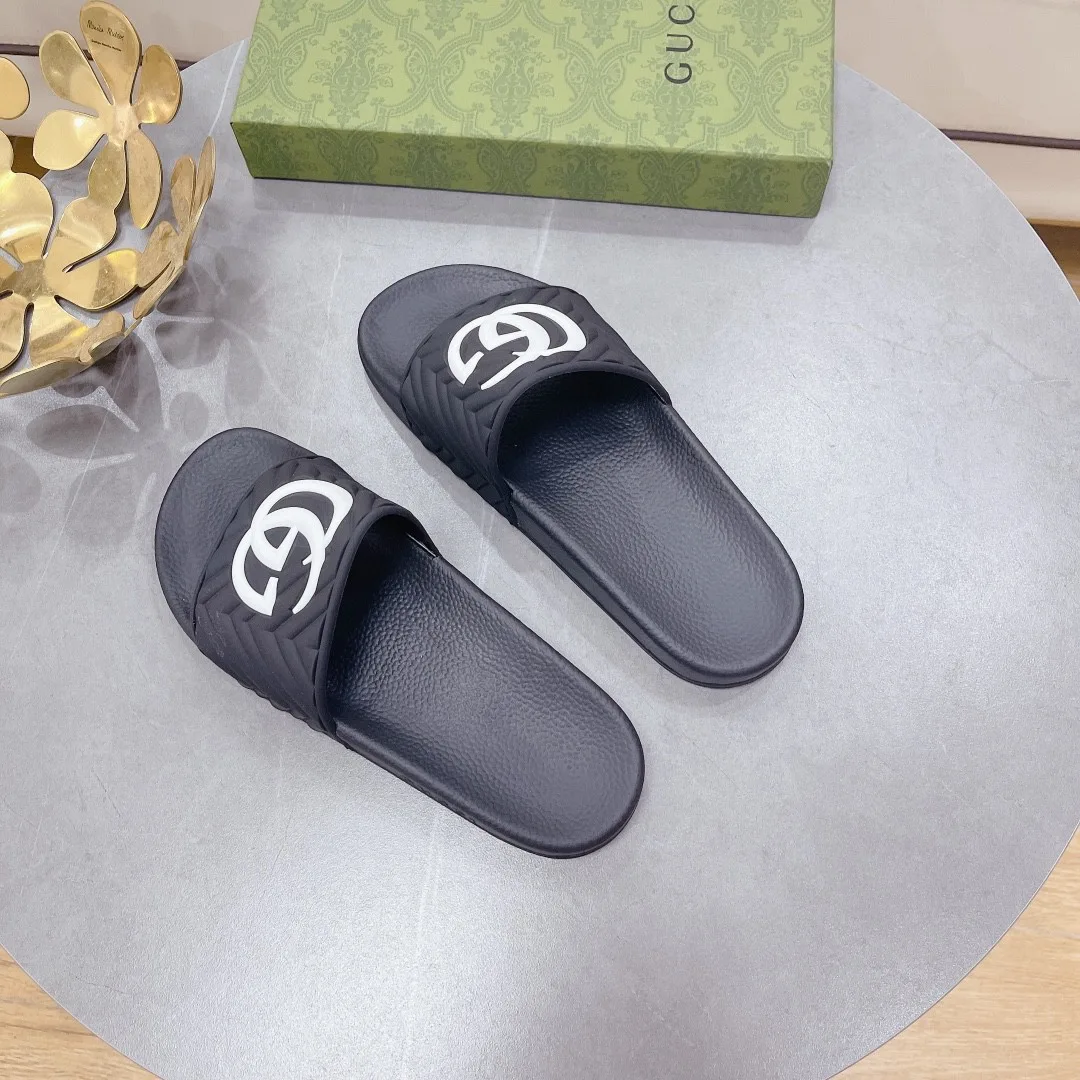 Alternative view of Gucci Women’s Quilted GG Rubber Slide Black And White