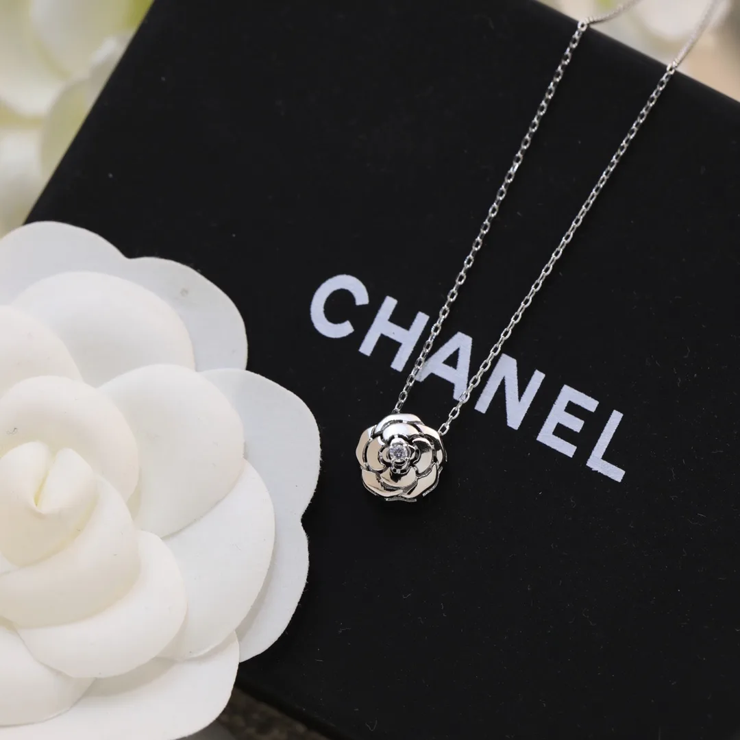 Chanel Extrait De Camélia Necklace Silver Tone - Image 3