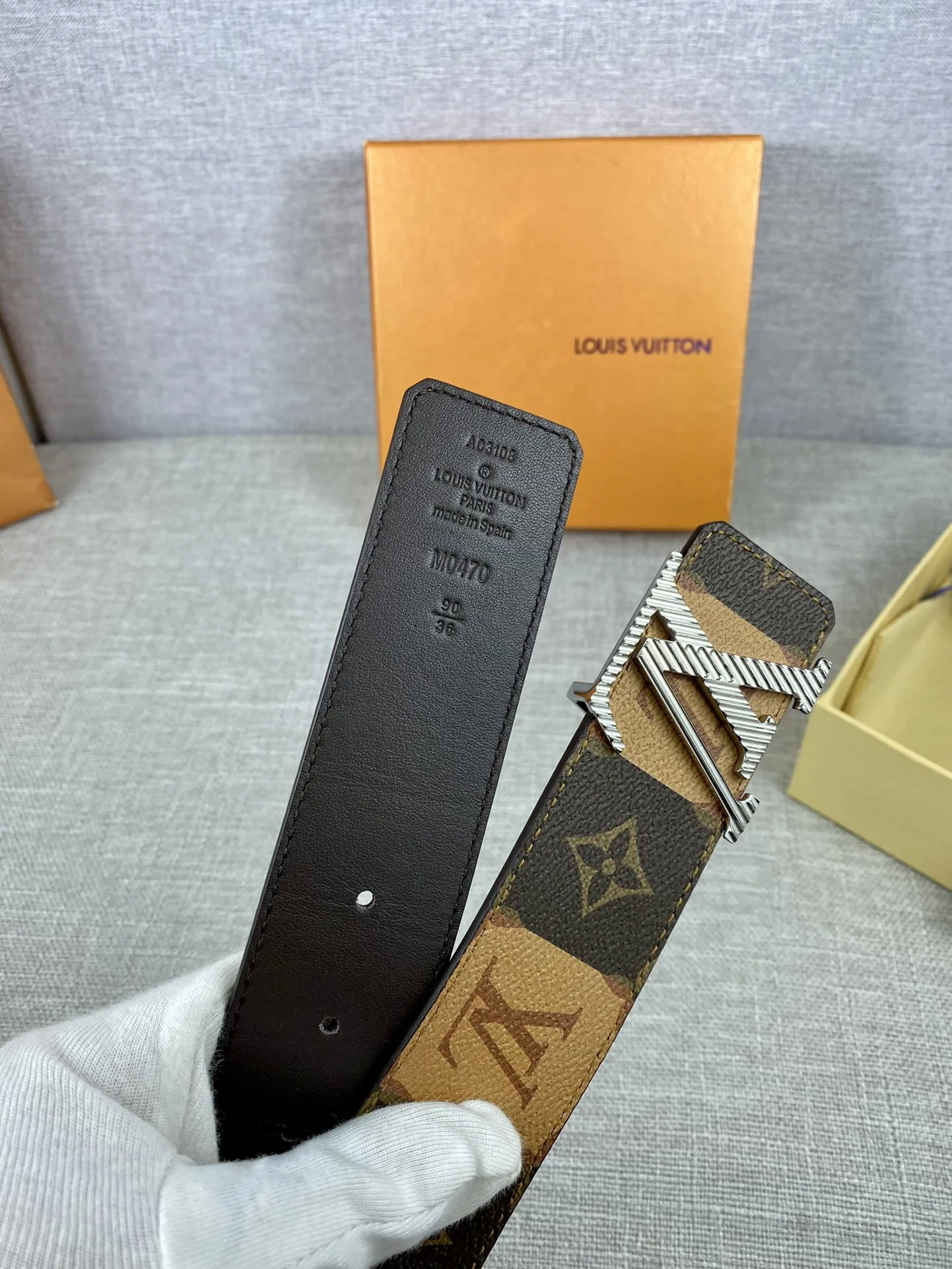 Louis Vuitton Iconic Reversible LV Belt Brown LV Women - Image 3