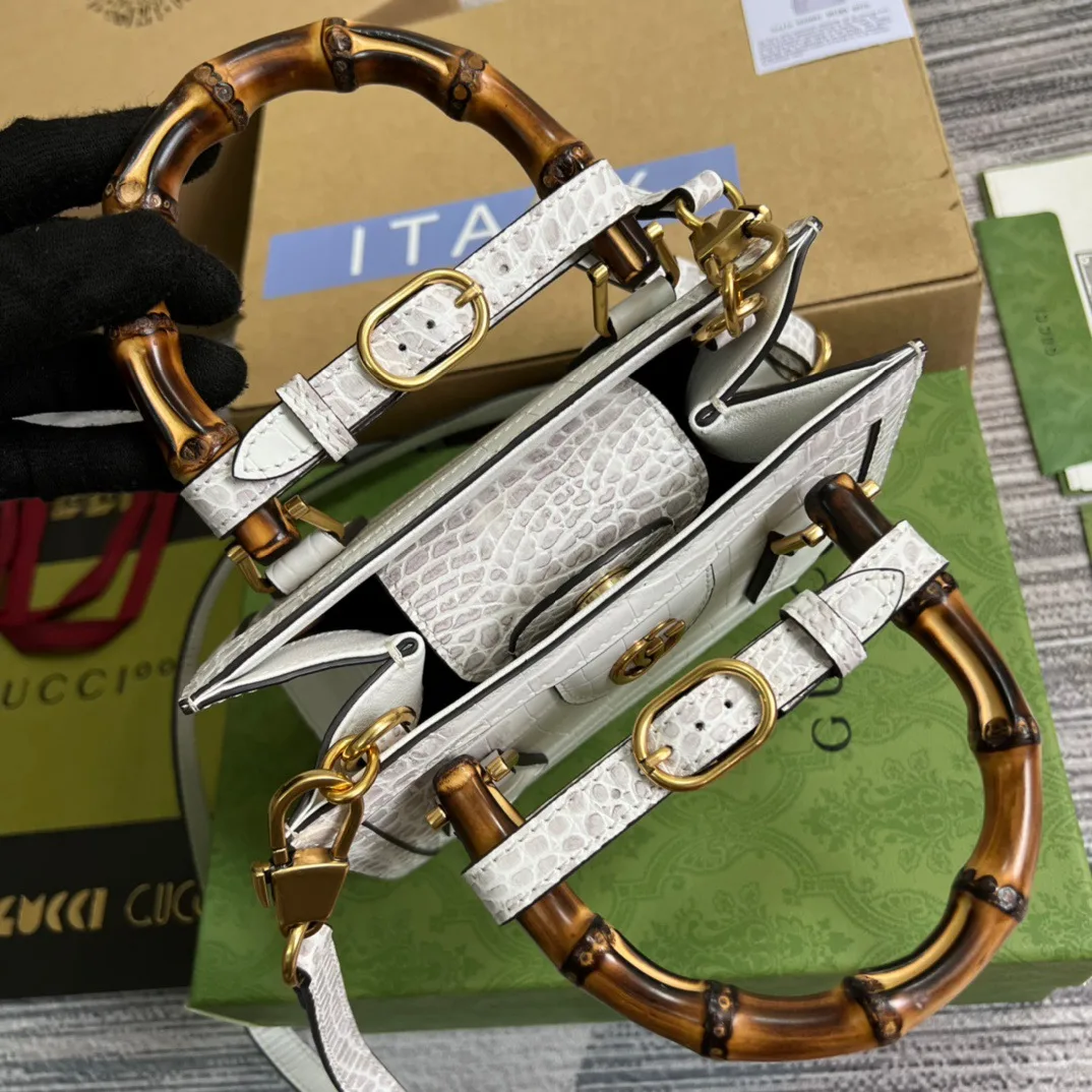 Gucci Diana Mini Tote Bag White - Image 5