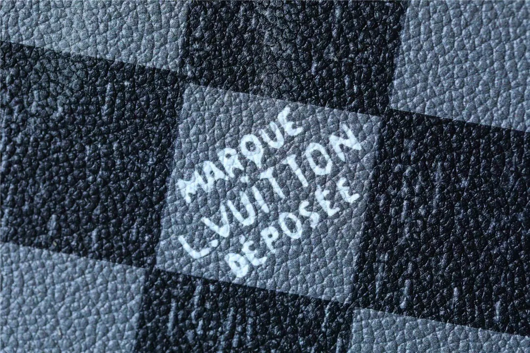 Alternative view of Louis Vuitton Trio Messenger Damier Graphite