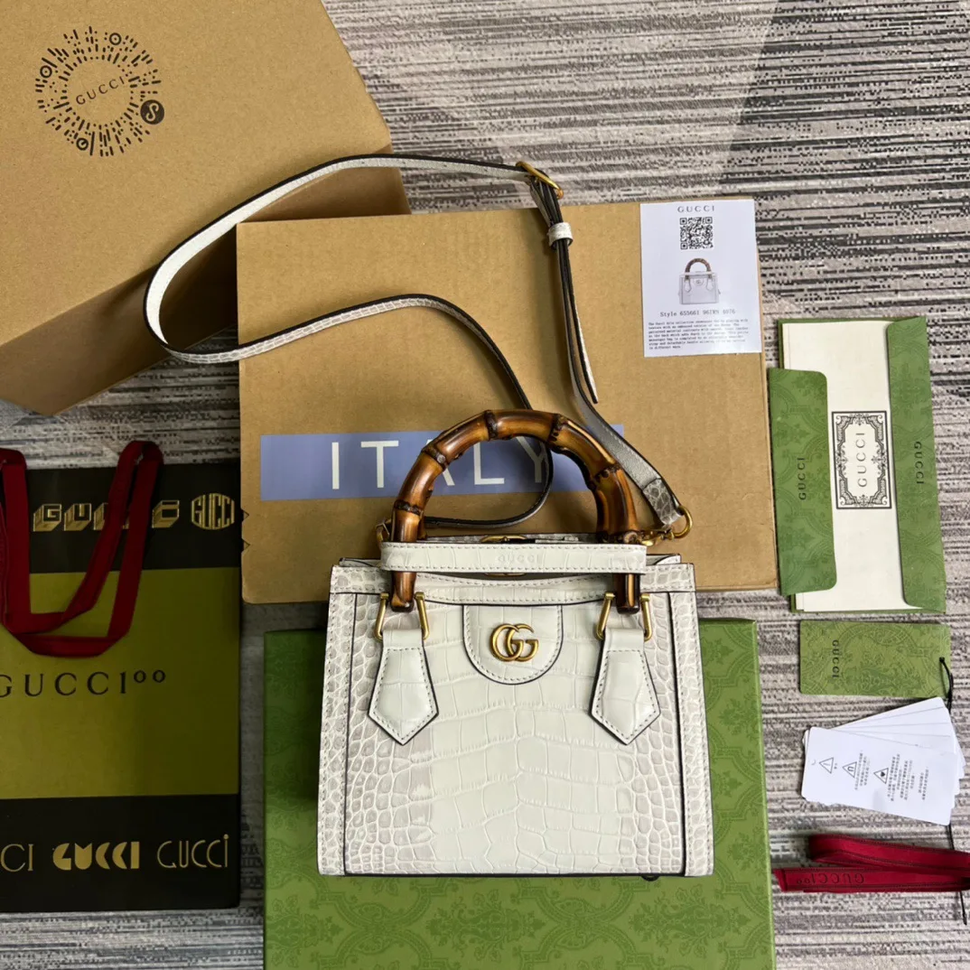 Gucci Diana Mini