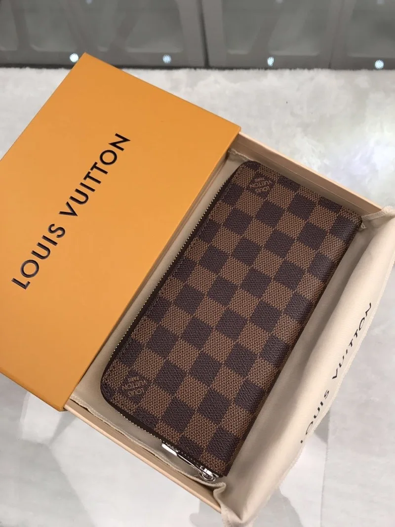 Louis Vuitton Zippy