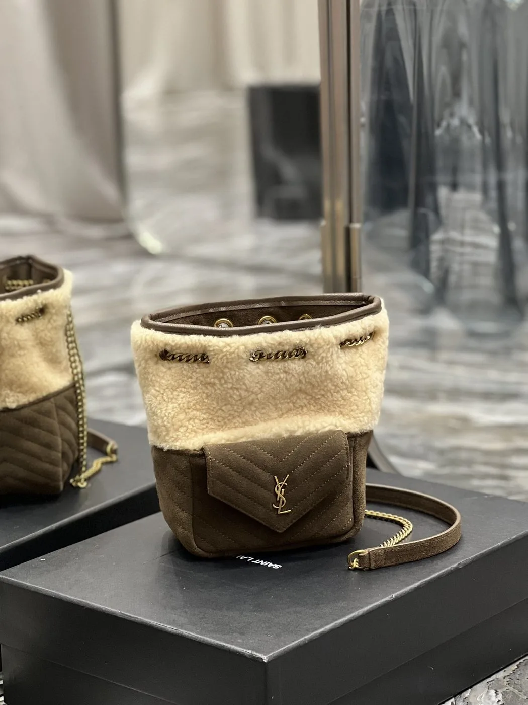 Saint Laurent Oe