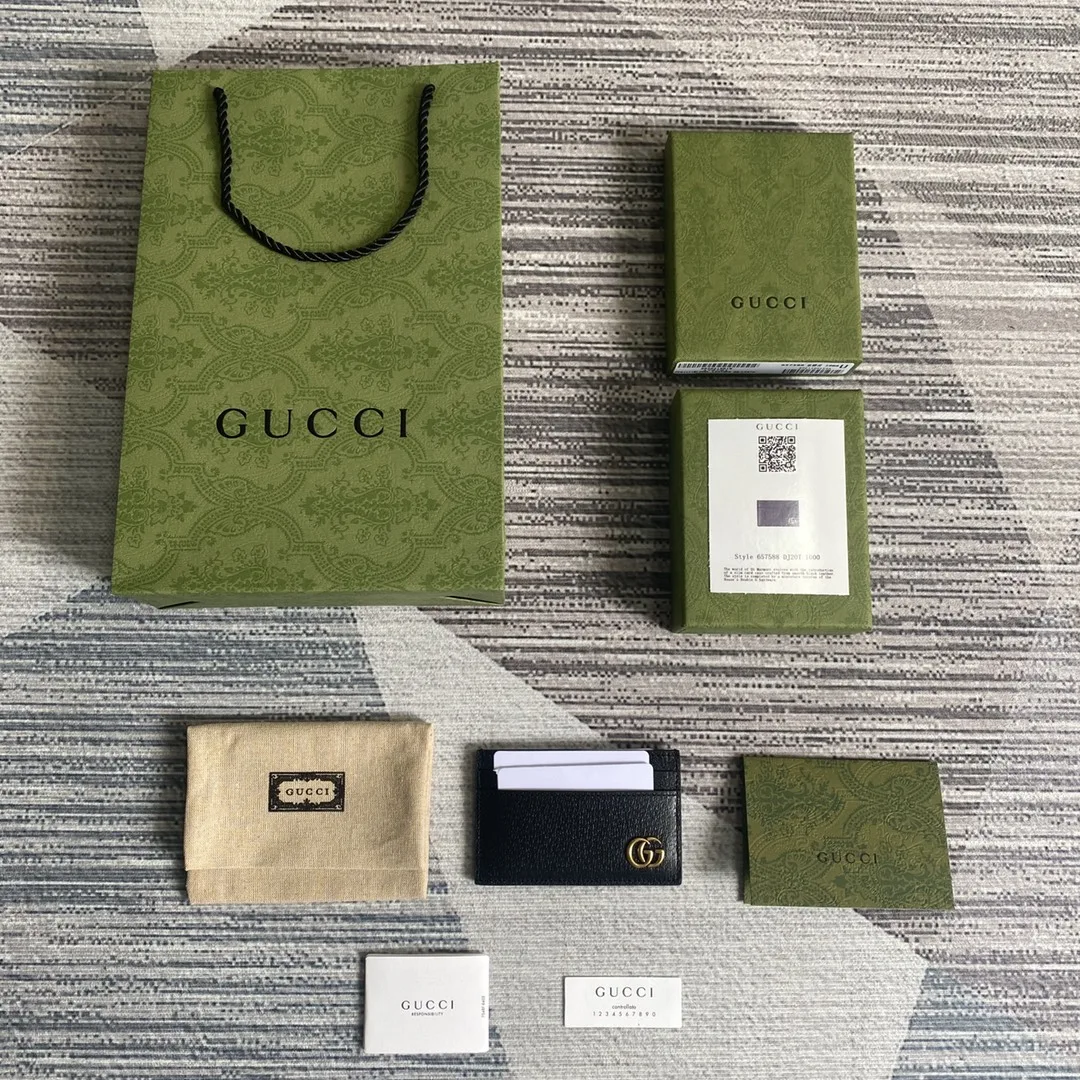 Gucci GG Marmont Card Case Black Gold Toned Hardware / - Image 6