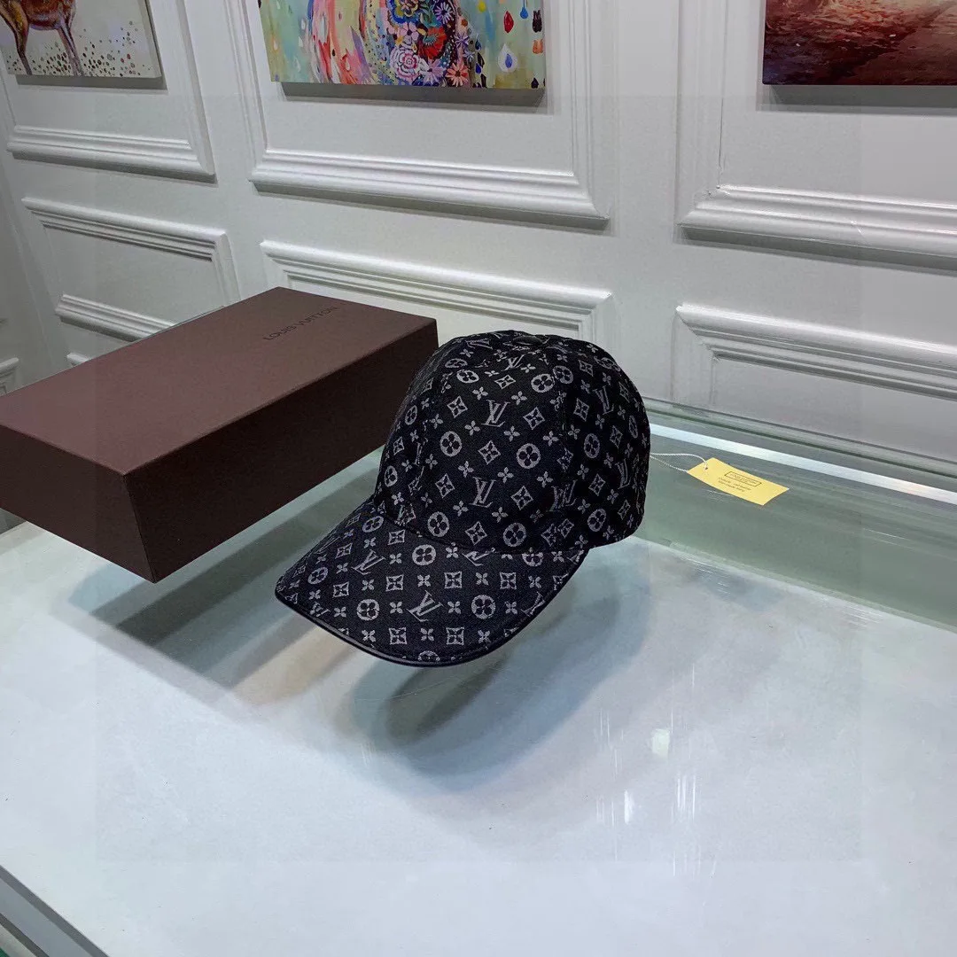 Louis Vuitton Be My Cap Black LV - Image 3