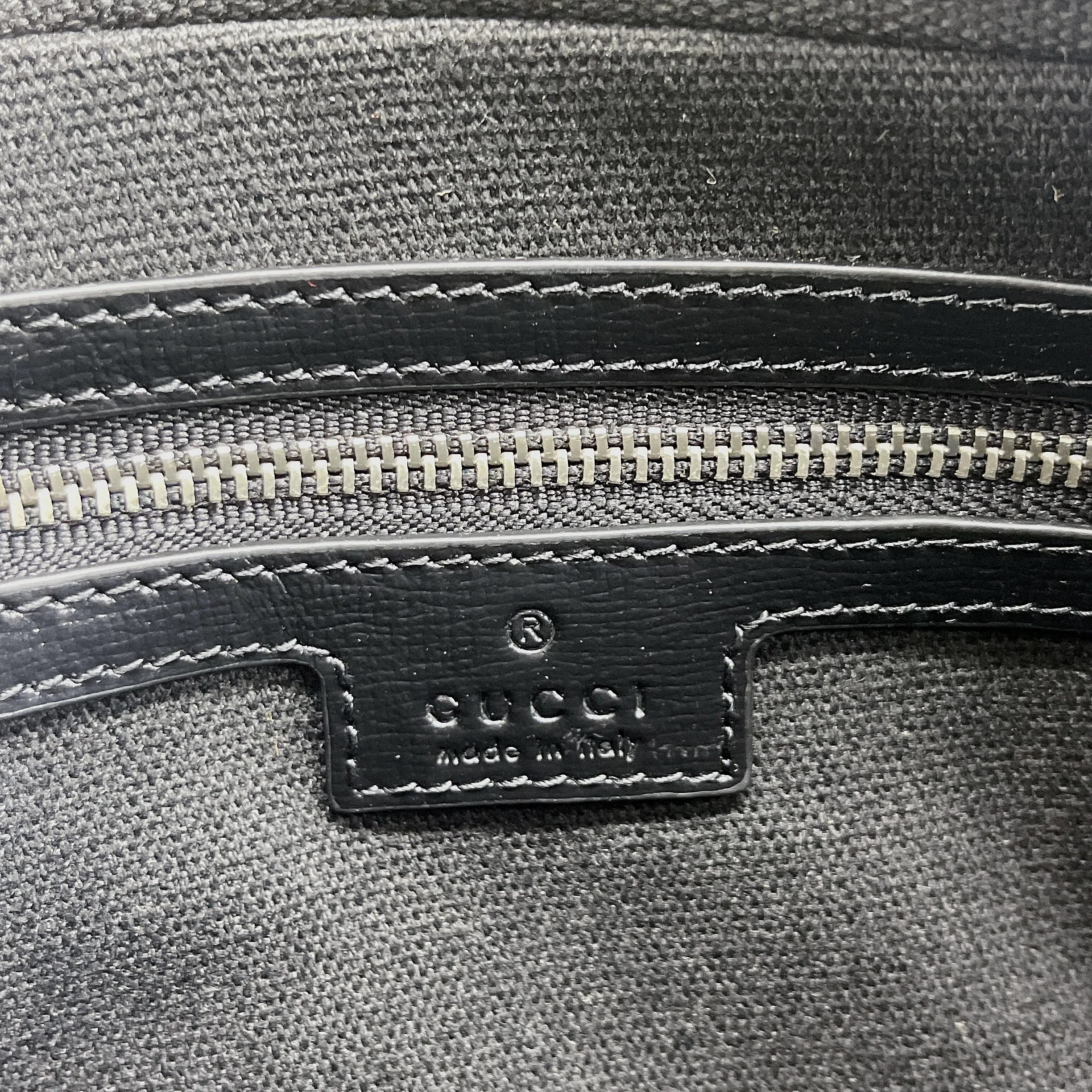 Gucci Shoulder Bag With Interlocking G Black GG Supreme Canvas / - Image 5
