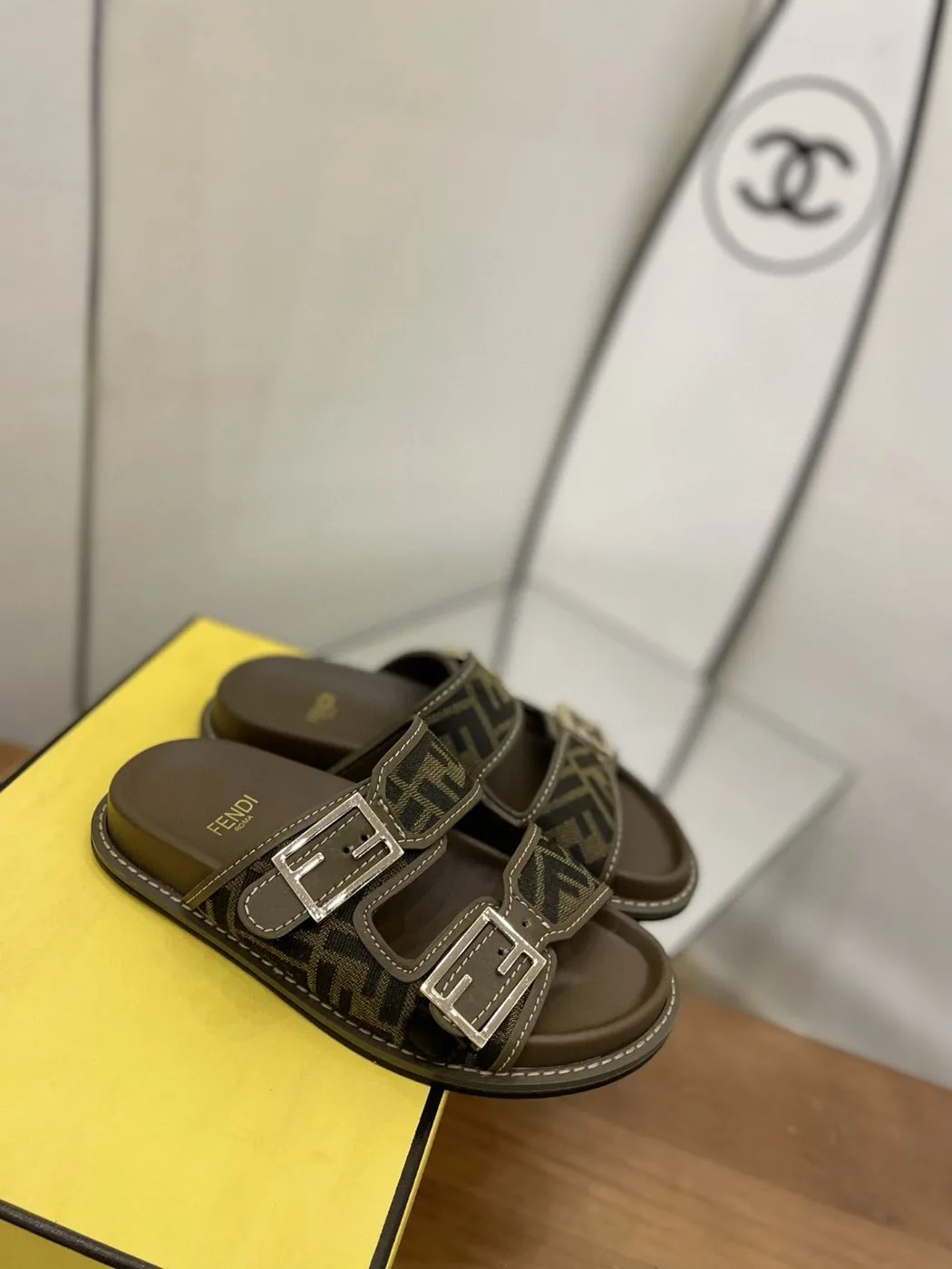 Fendi Feel Slides Brown - Image 3